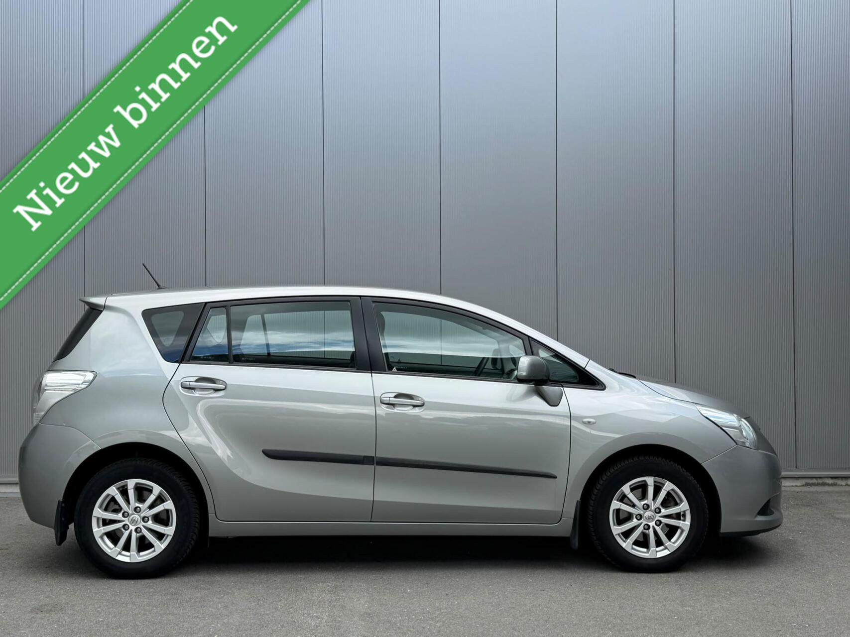 Toyota Toyota Verso 1.8 VVT-i Business Automaat|Leder|Cruise| 2012 - voorkant