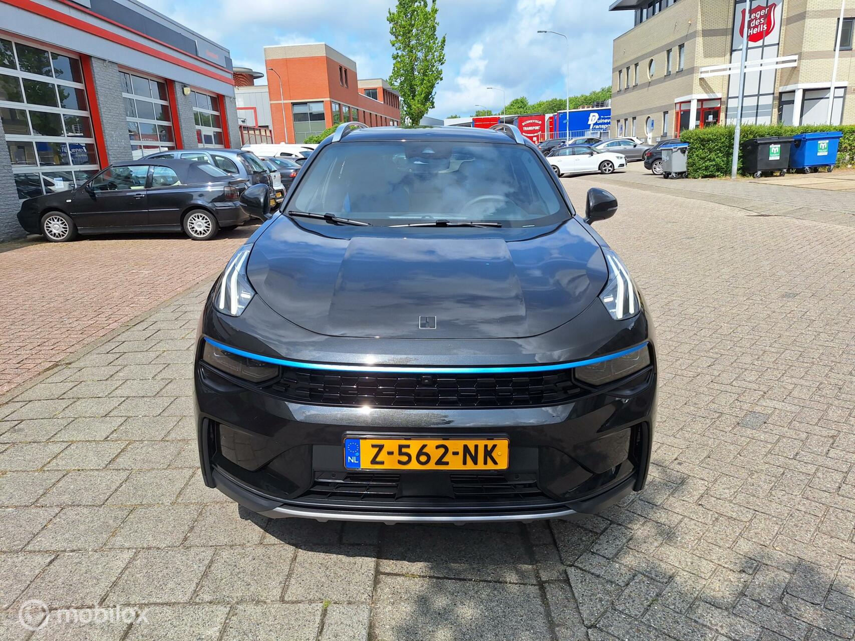 Foto van LYNK & Co 01