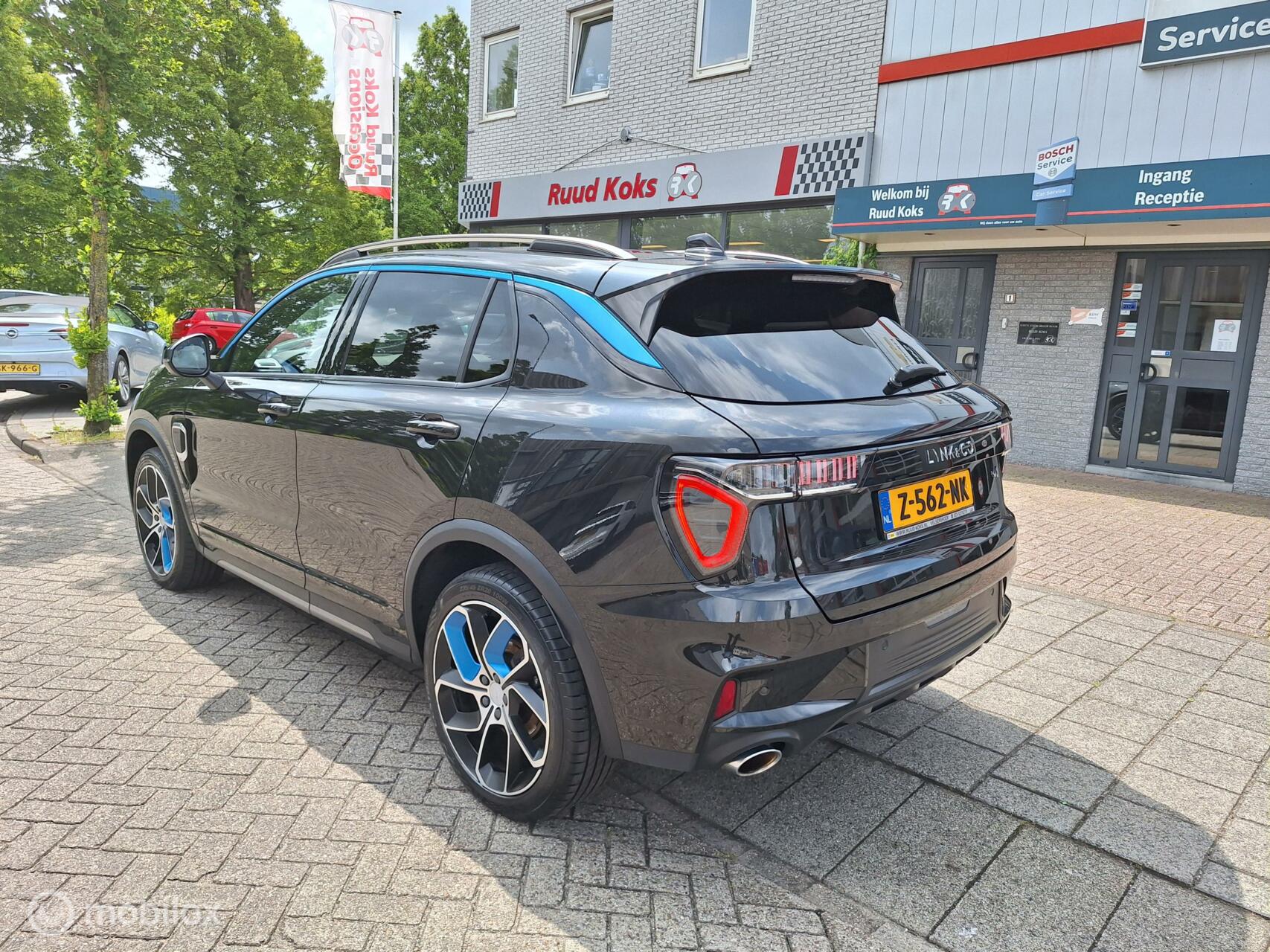 Foto van LYNK & Co 01