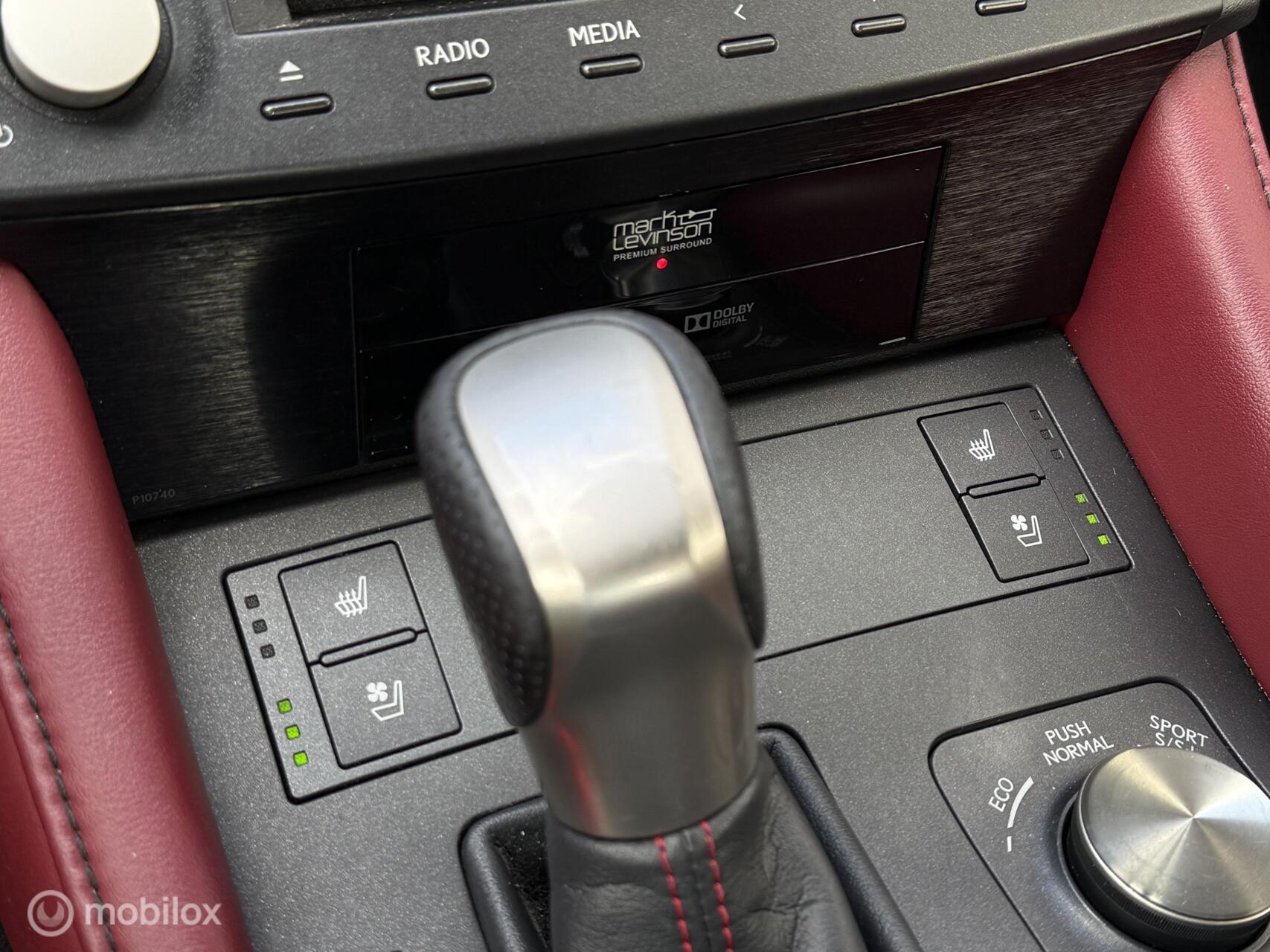 Foto van Lexus Lexus Rc300h