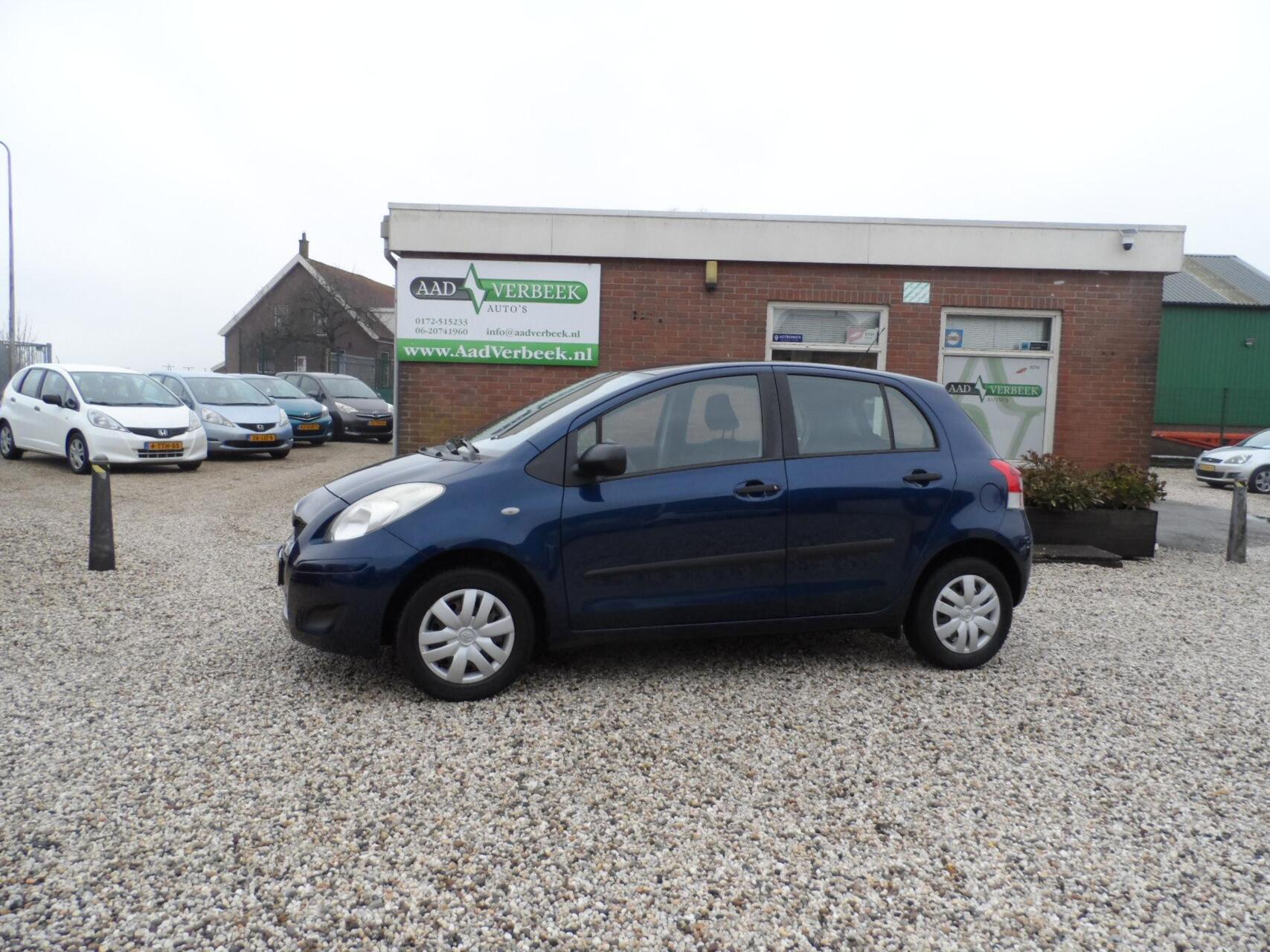 Toyota Yaris 1.0 VVTi Cool 2010 - voorkant
