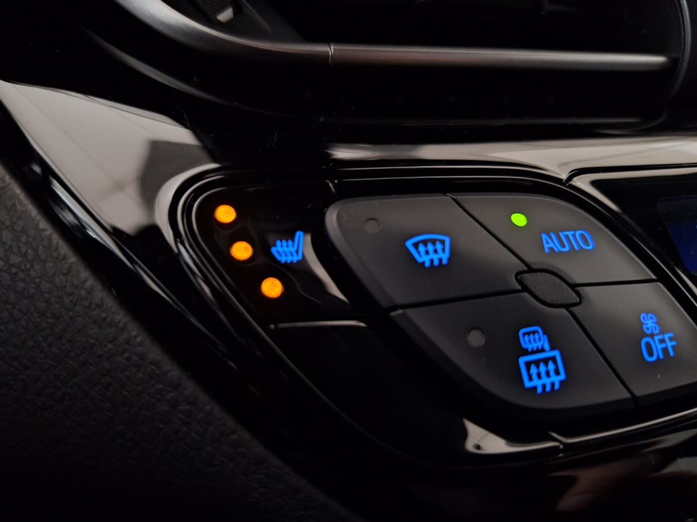 Foto van Toyota Toyota C-hr