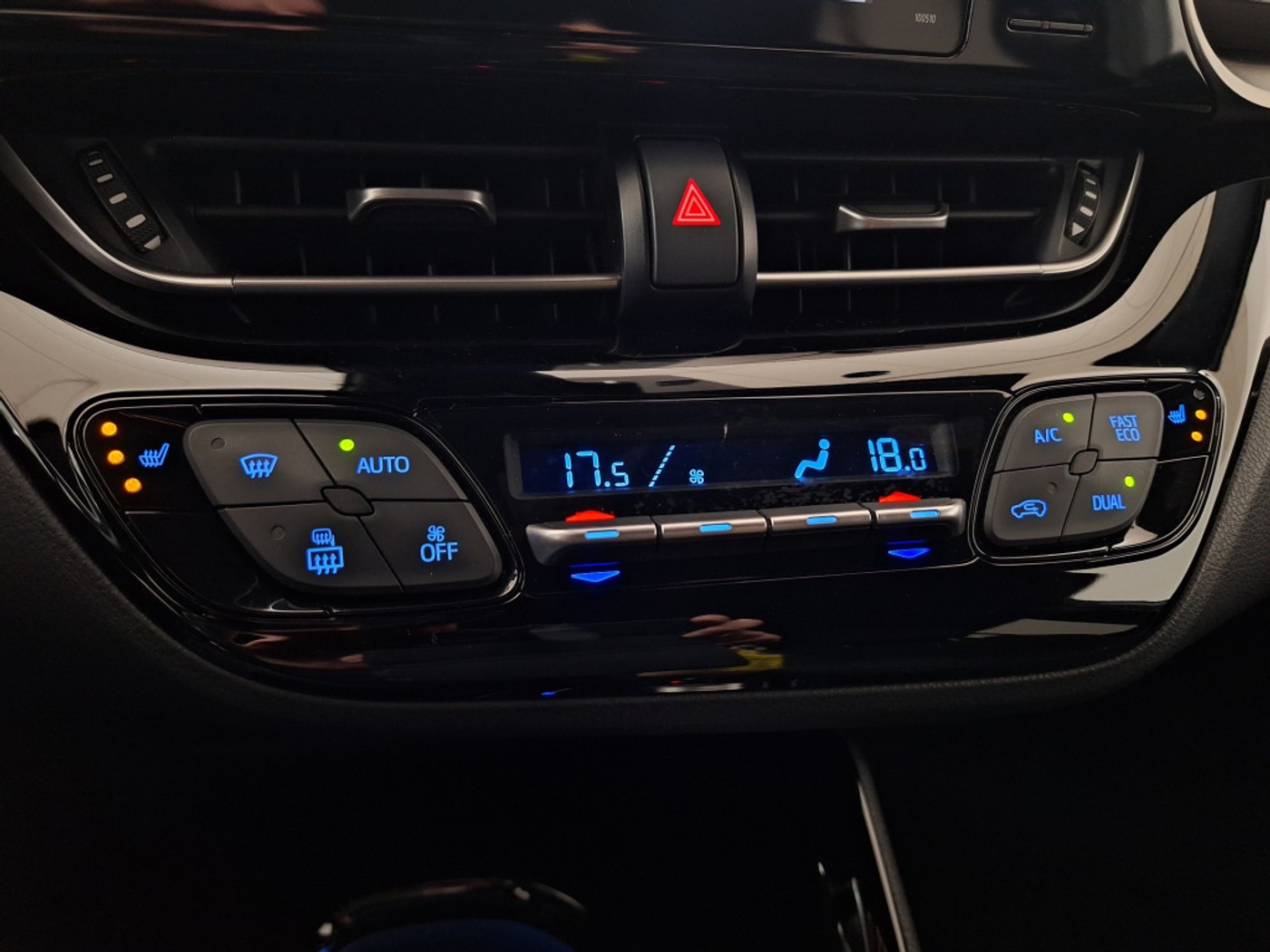 Foto van Toyota Toyota C-hr