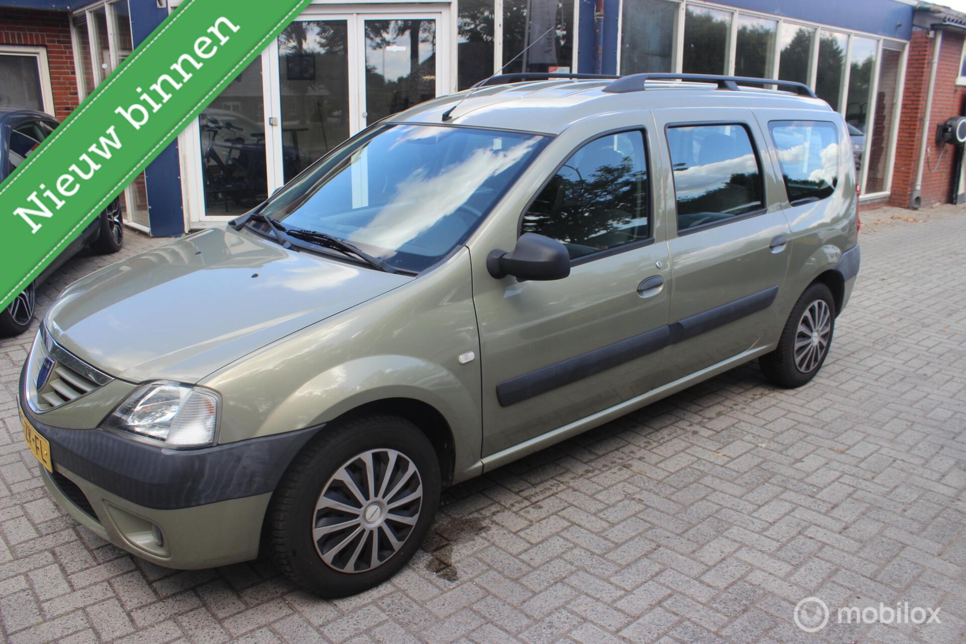 Dacia Logan 1.6-16V Lauréate 2008 - voorkant