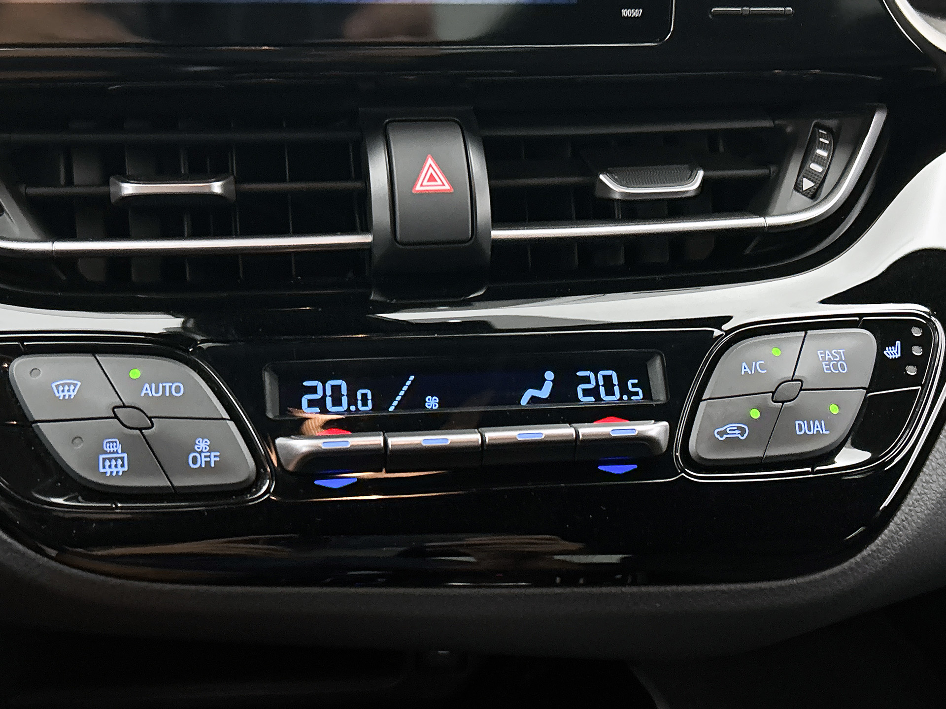 Foto van Toyota Toyota C-hr