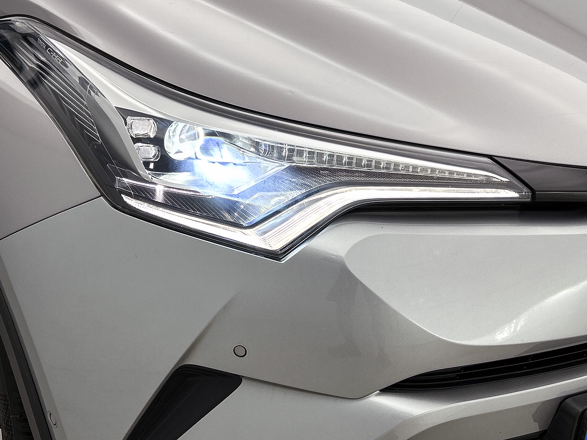 Foto van Toyota Toyota C-hr