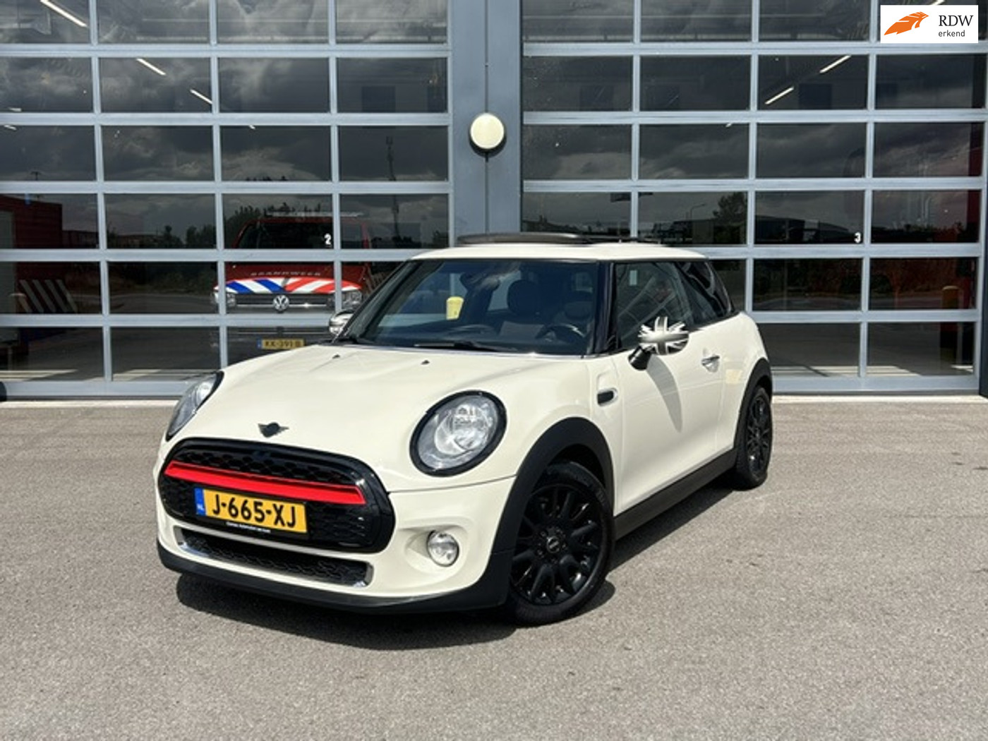 Mini One 1.2 One Chili Business 2015 - voorkant