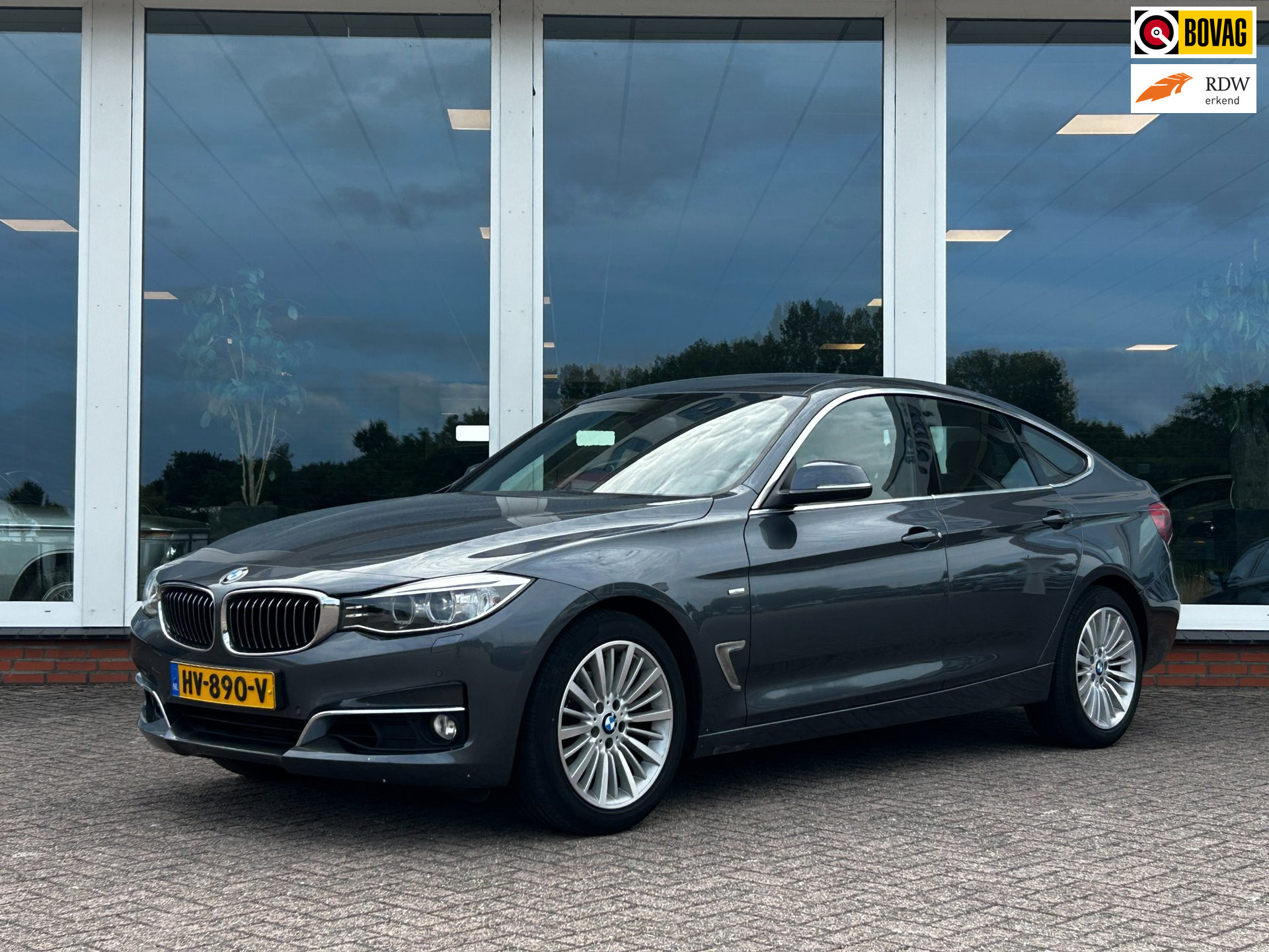 BMW 320i 320i AUTt. - Luxury Line - Navi -Leder - Panorama 2016 - voorkant