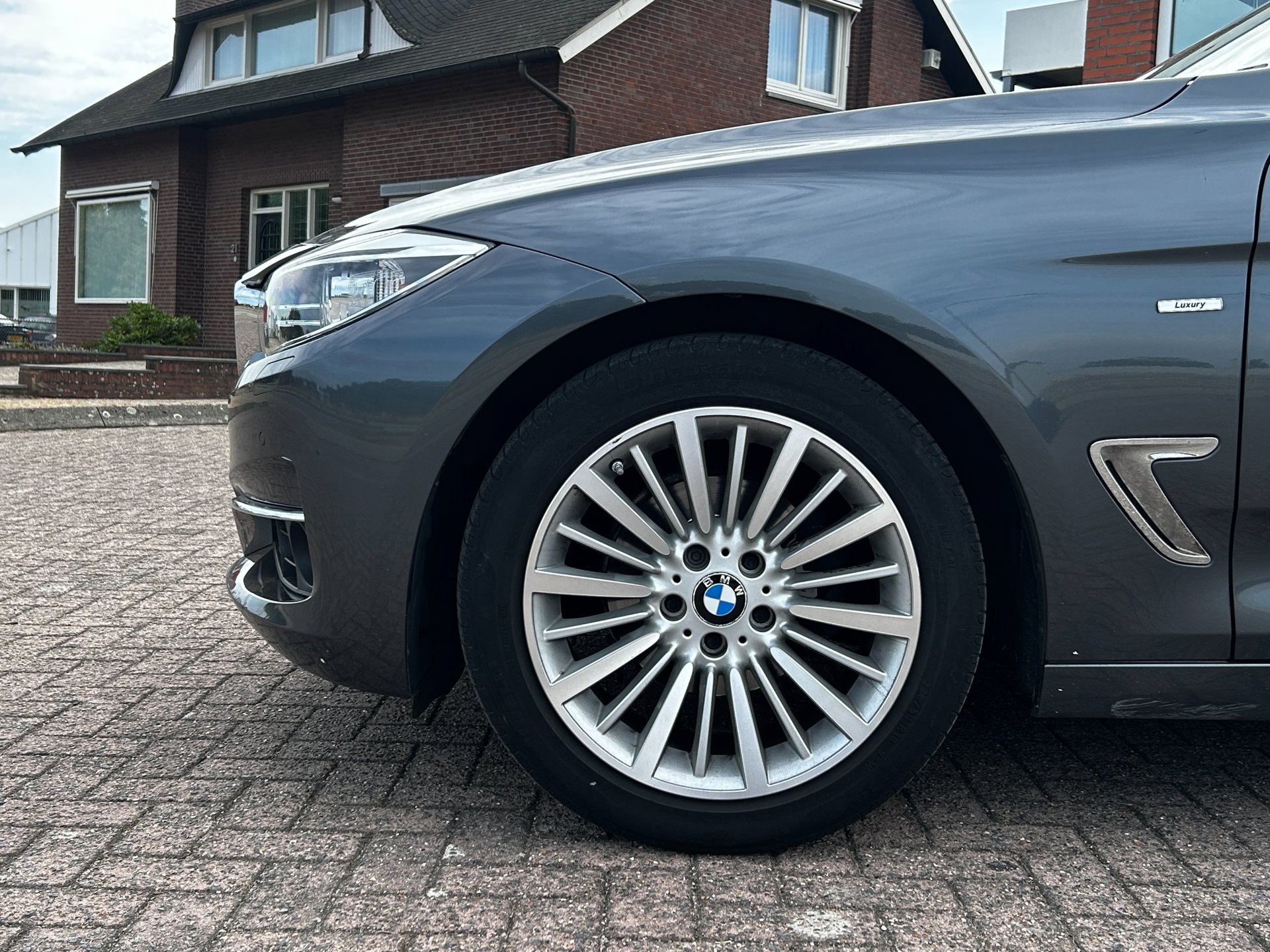 Foto van BMW 320i