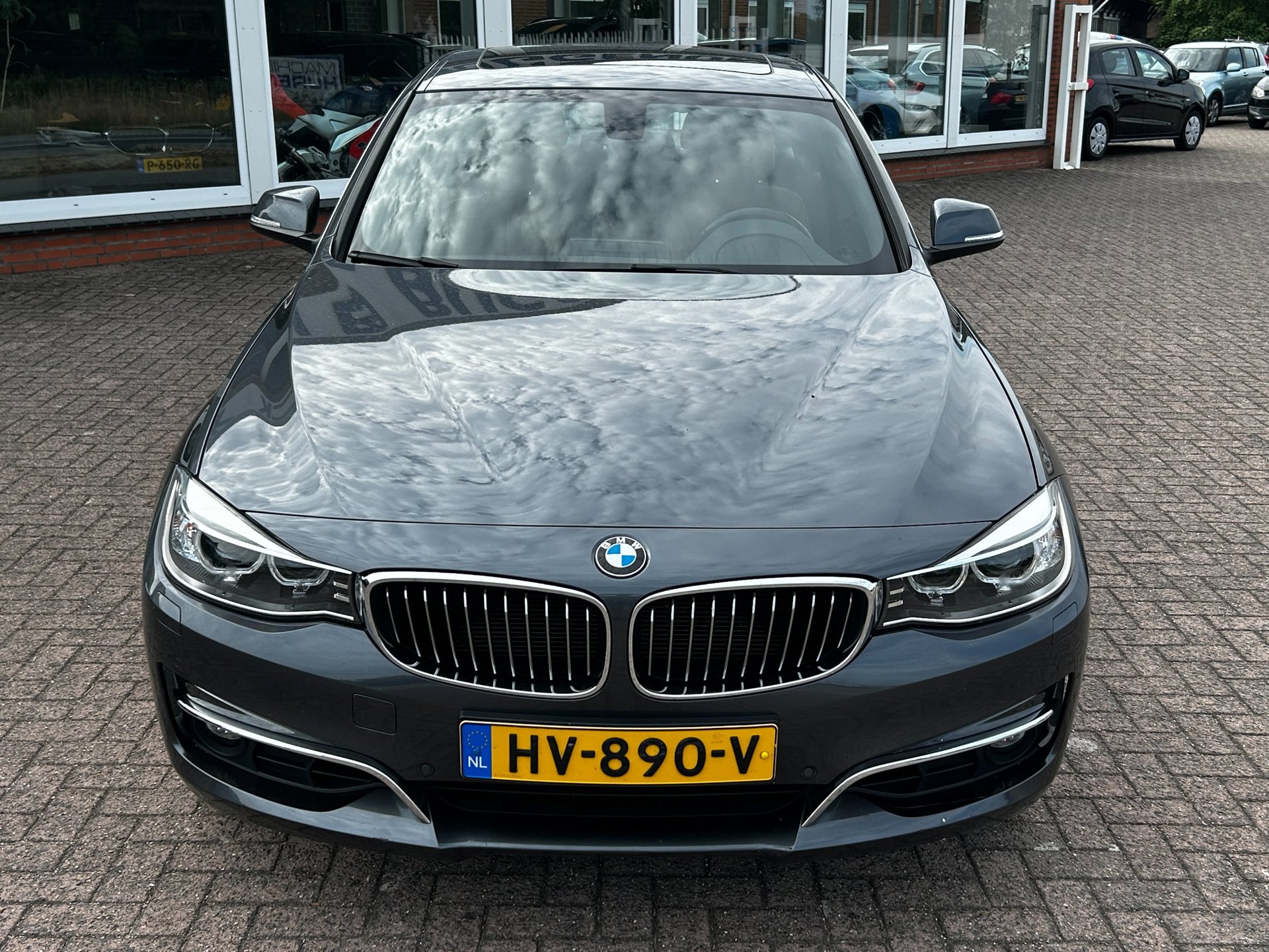 Foto van BMW 320i