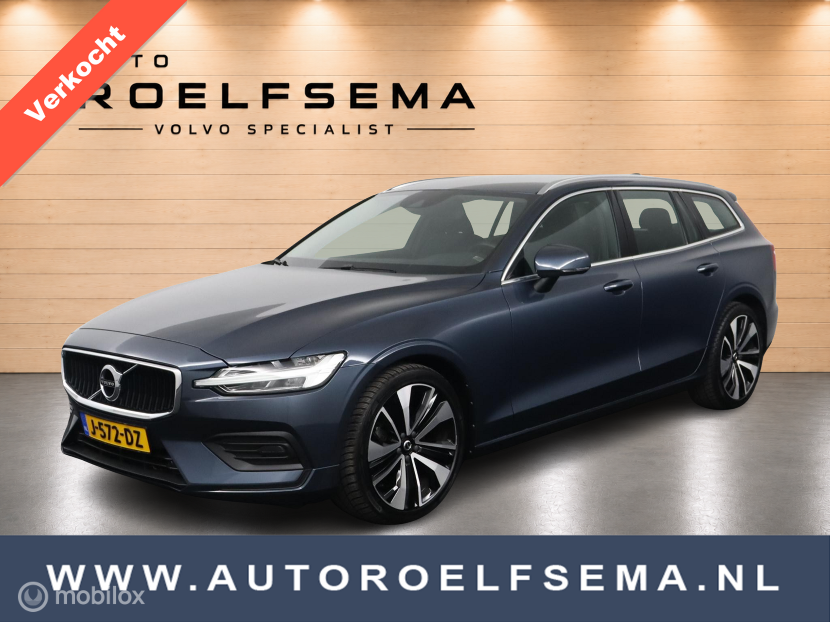 Volvo V60 2.0 T4 Momentum Pro | Unieke km stand | 19" velgen | Cruise Control | Climate Control 2020 - voorkant