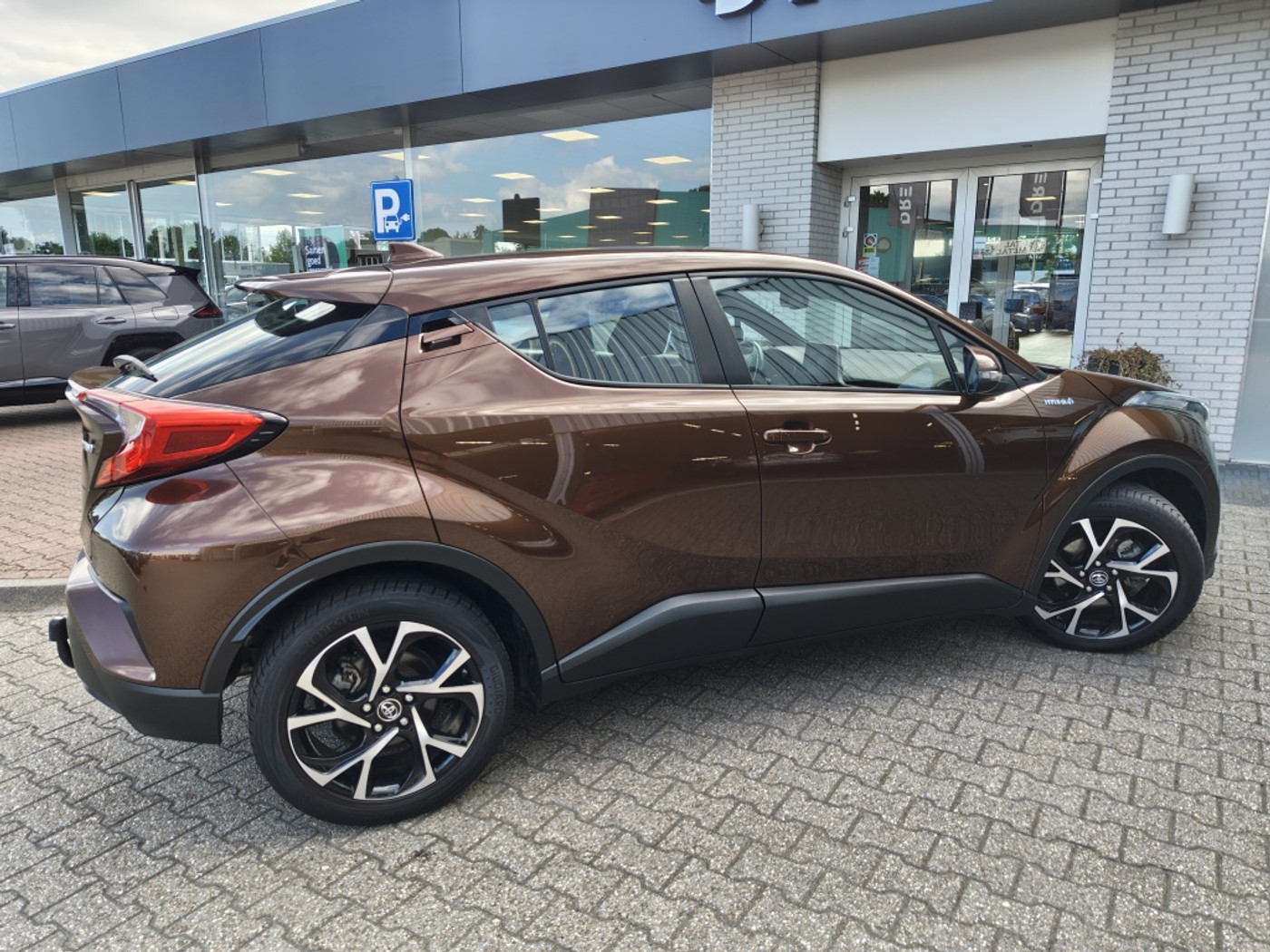 Foto van Toyota C-hr
