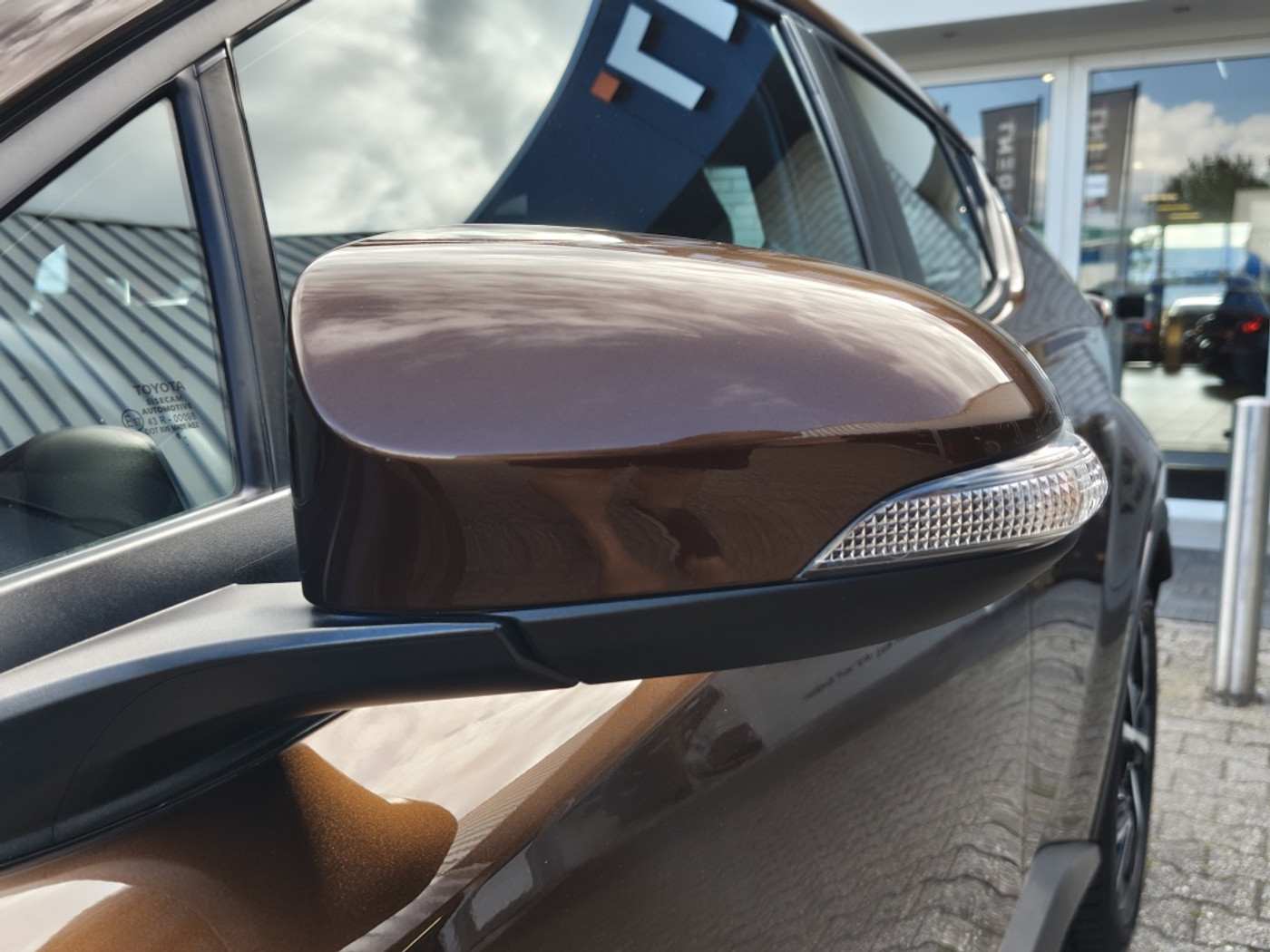 Foto van Toyota C-hr