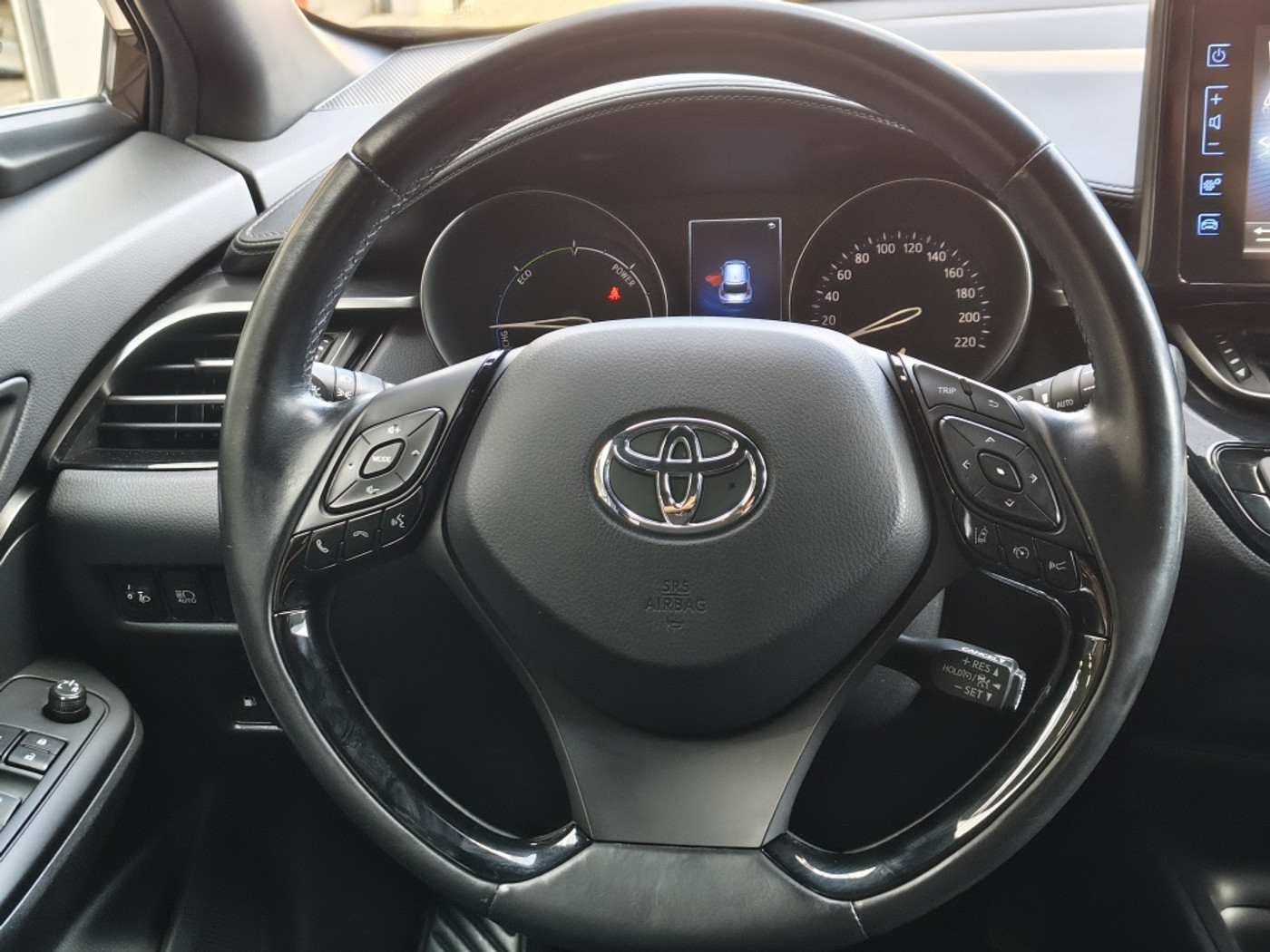 Foto van Toyota C-hr