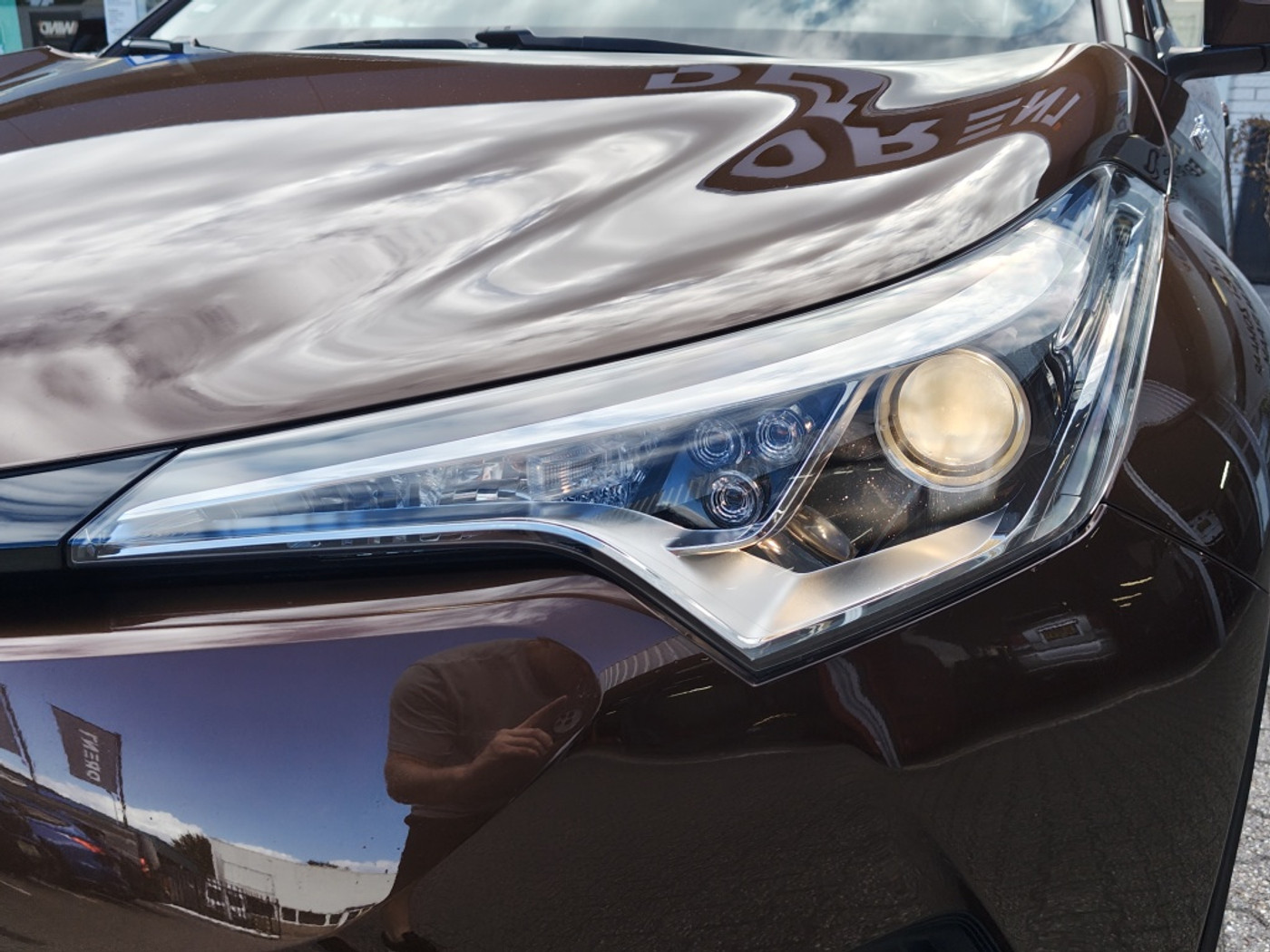 Foto van Toyota C-hr
