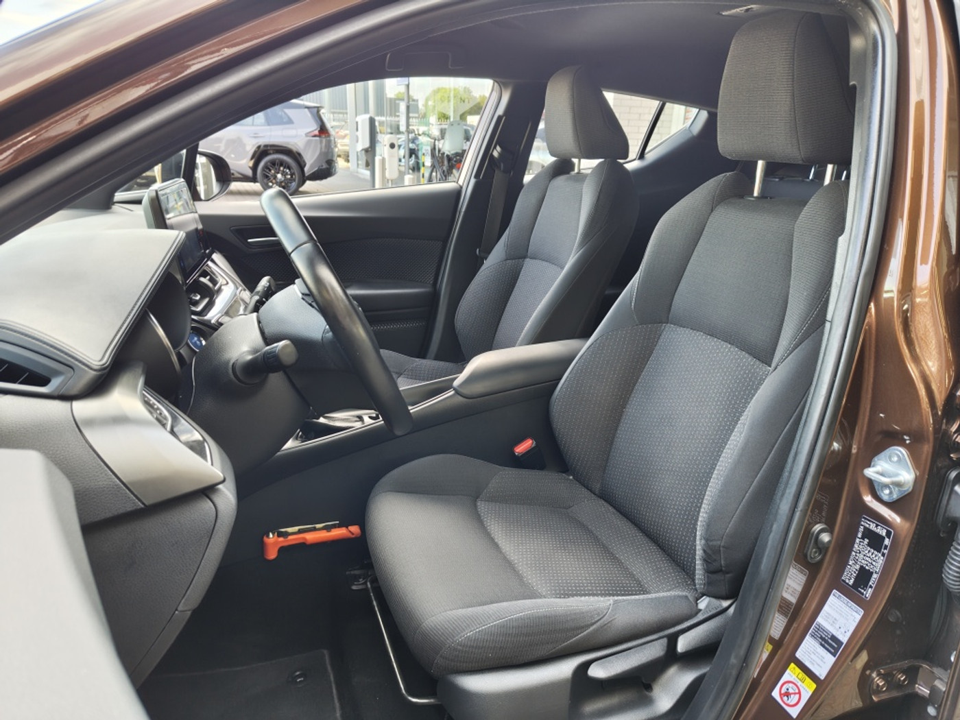 Foto van Toyota C-hr
