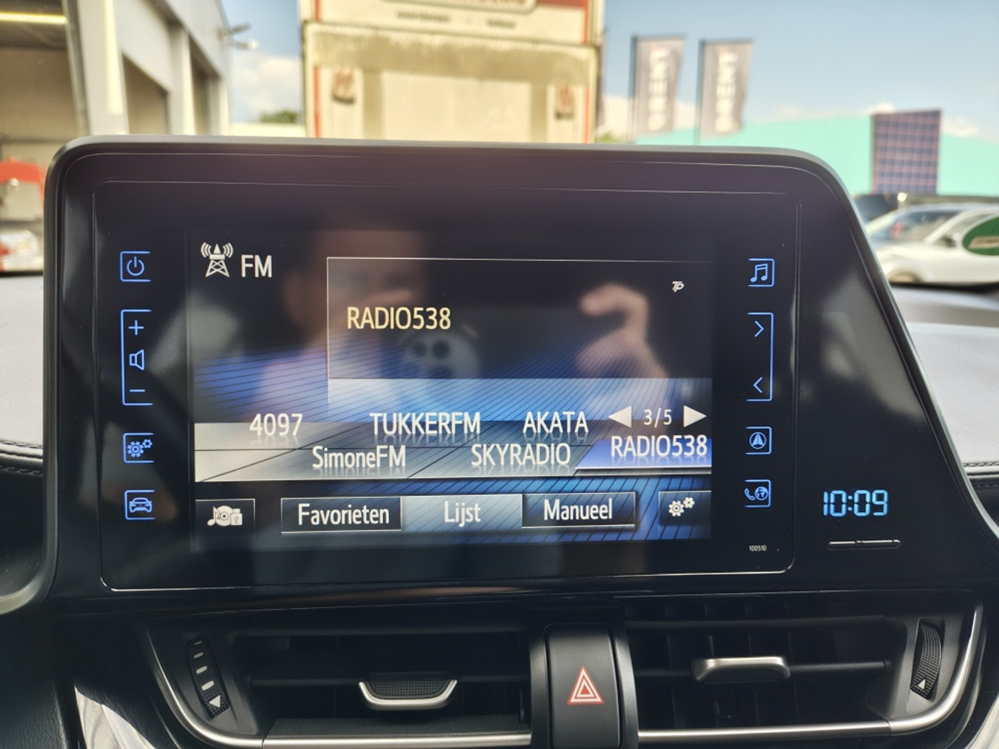 Foto van Toyota C-hr