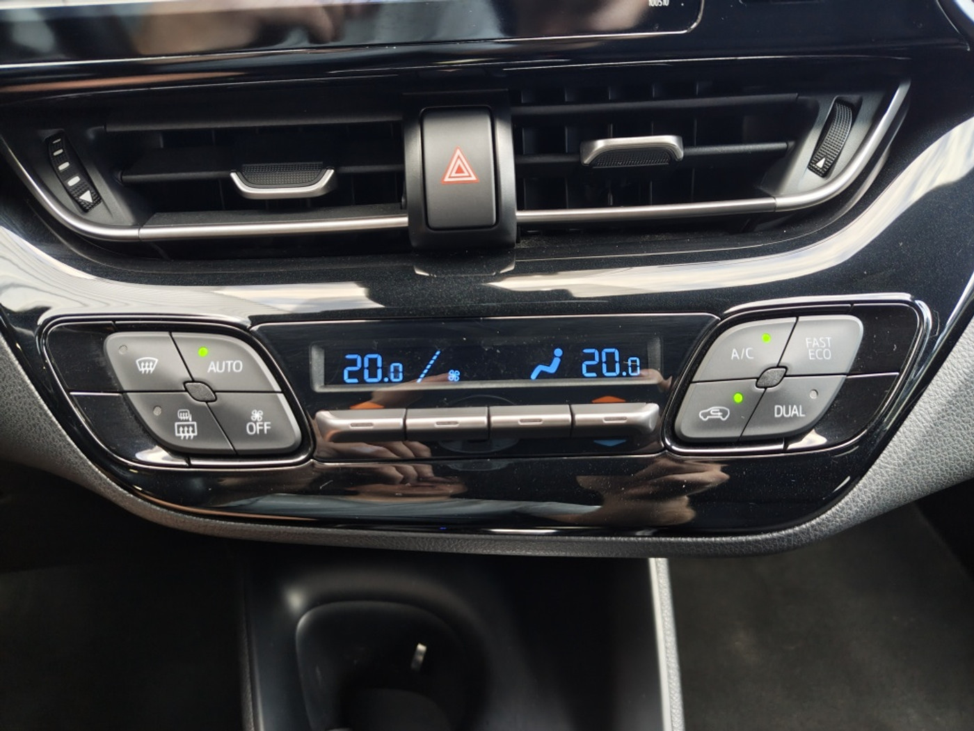 Foto van Toyota C-hr