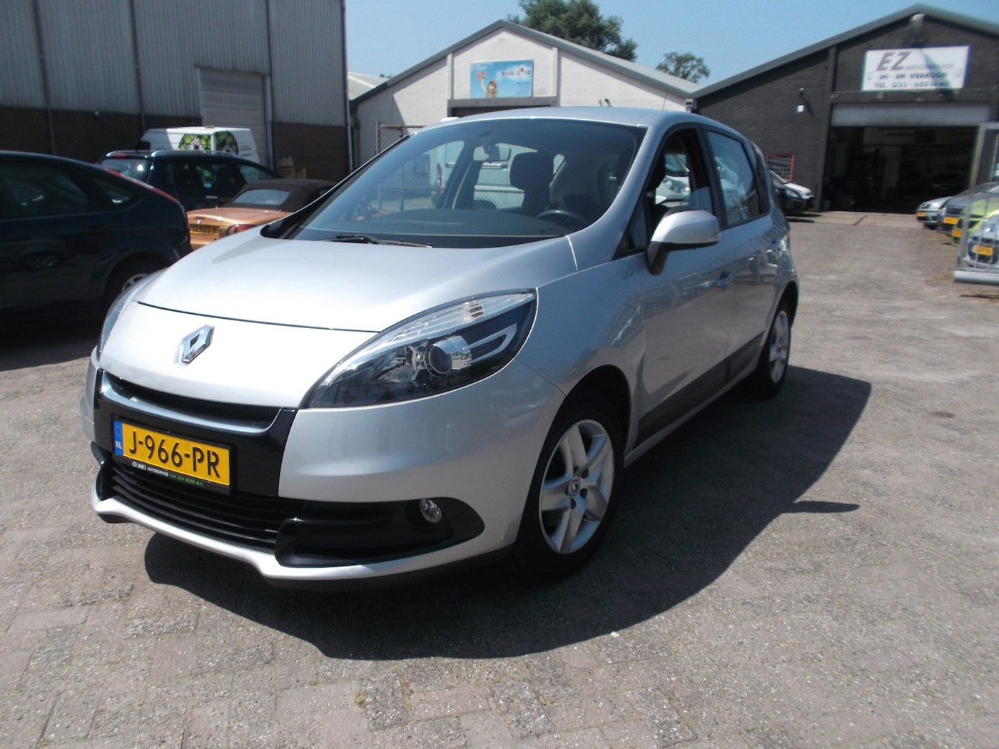 Renault Megane Scenic 1.6 Dynamique 2013 - voorkant