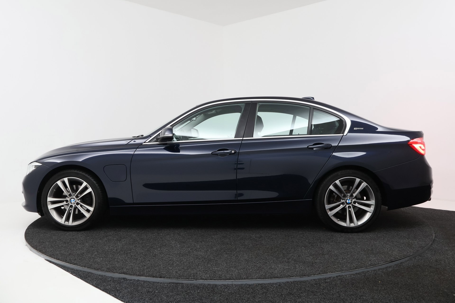 Foto van BMW 330e