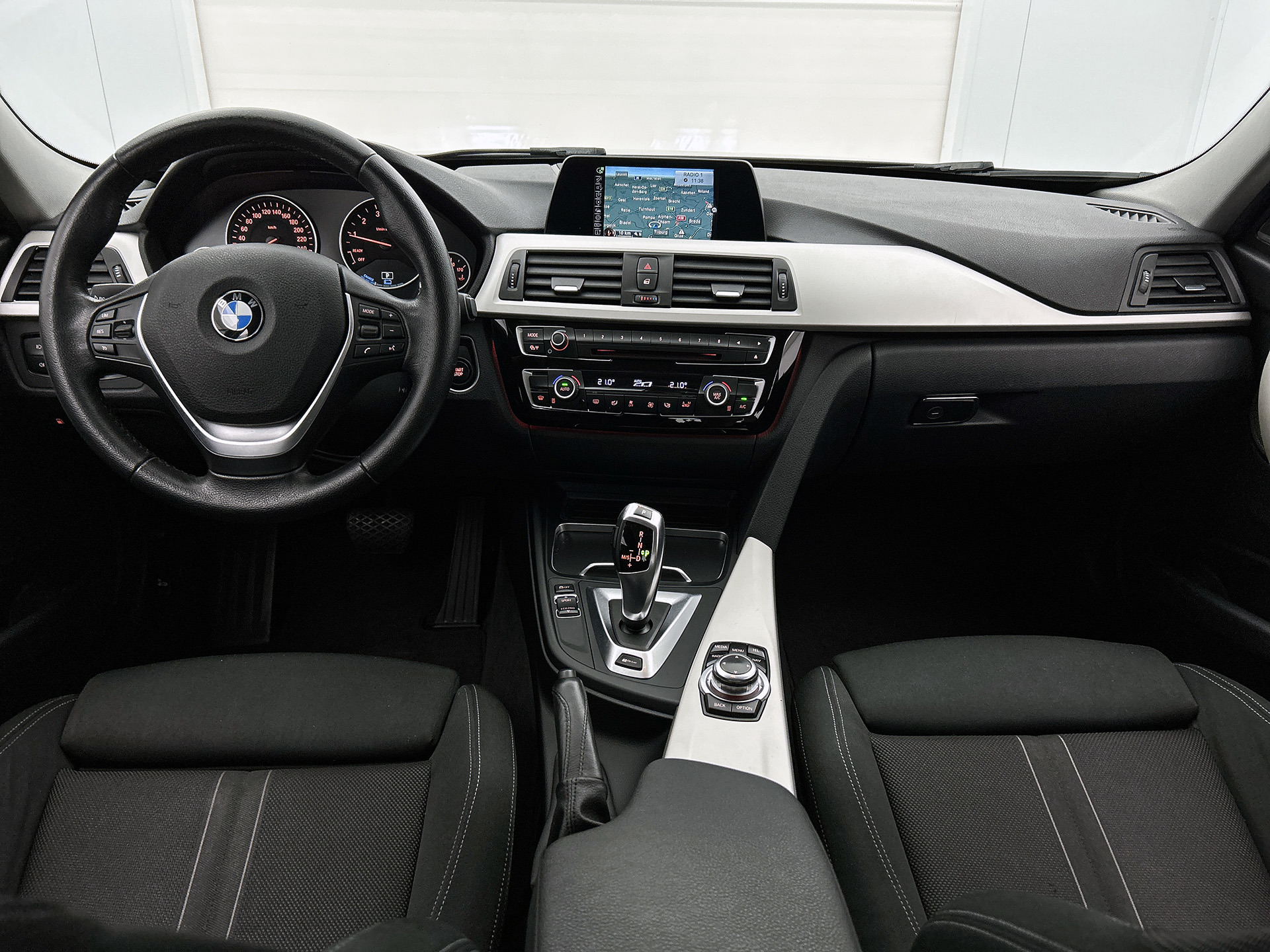 Foto van BMW 330e