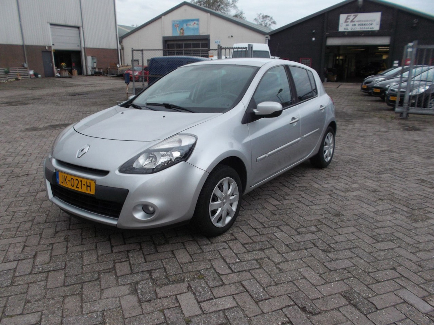 Renault Clio 1.5 dCi Authentique 2011 - voorkant