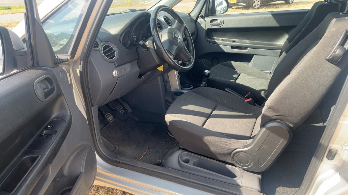 Foto van Mitsubishi Mitsubishi Colt