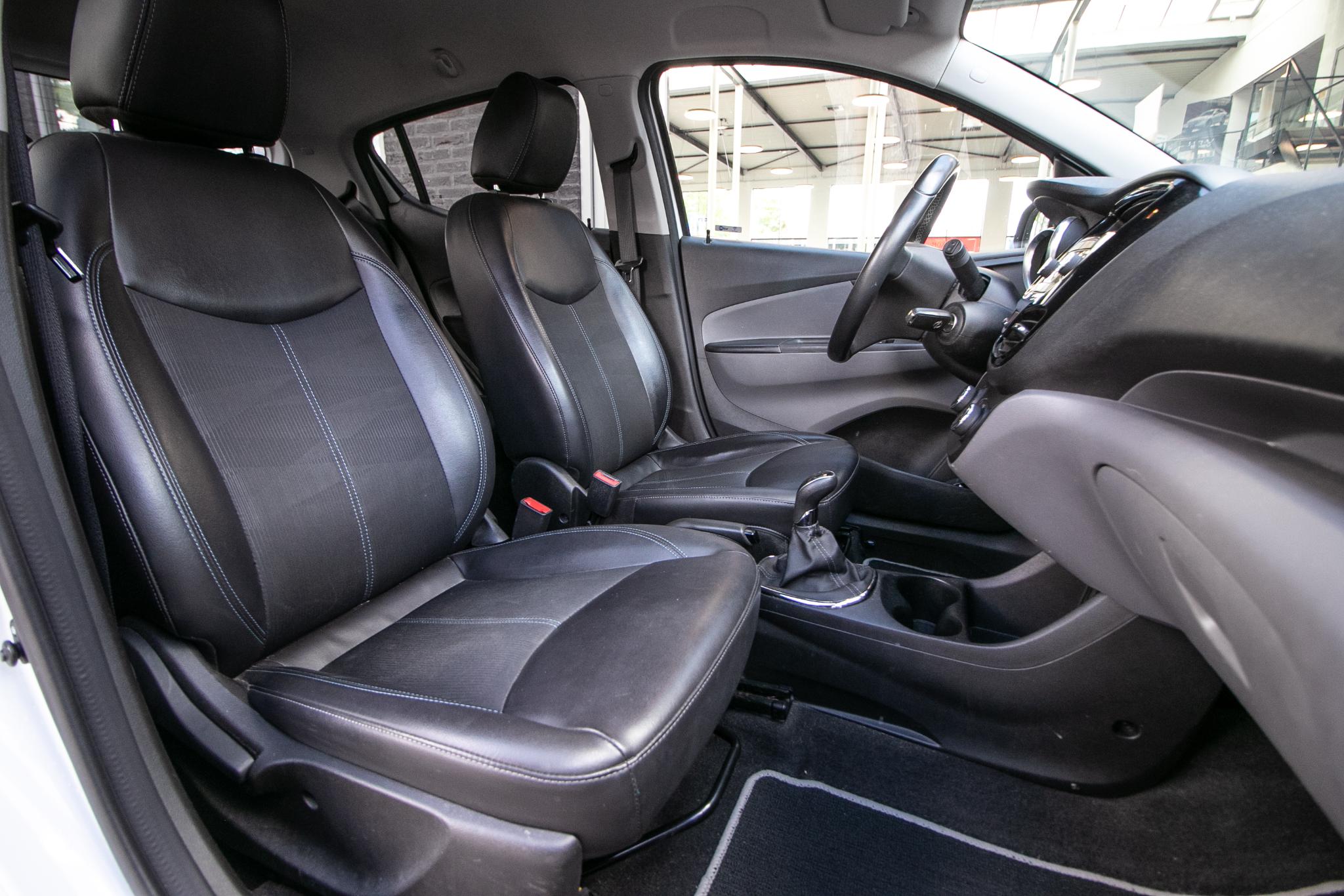 Foto van Opel Karl / Viva