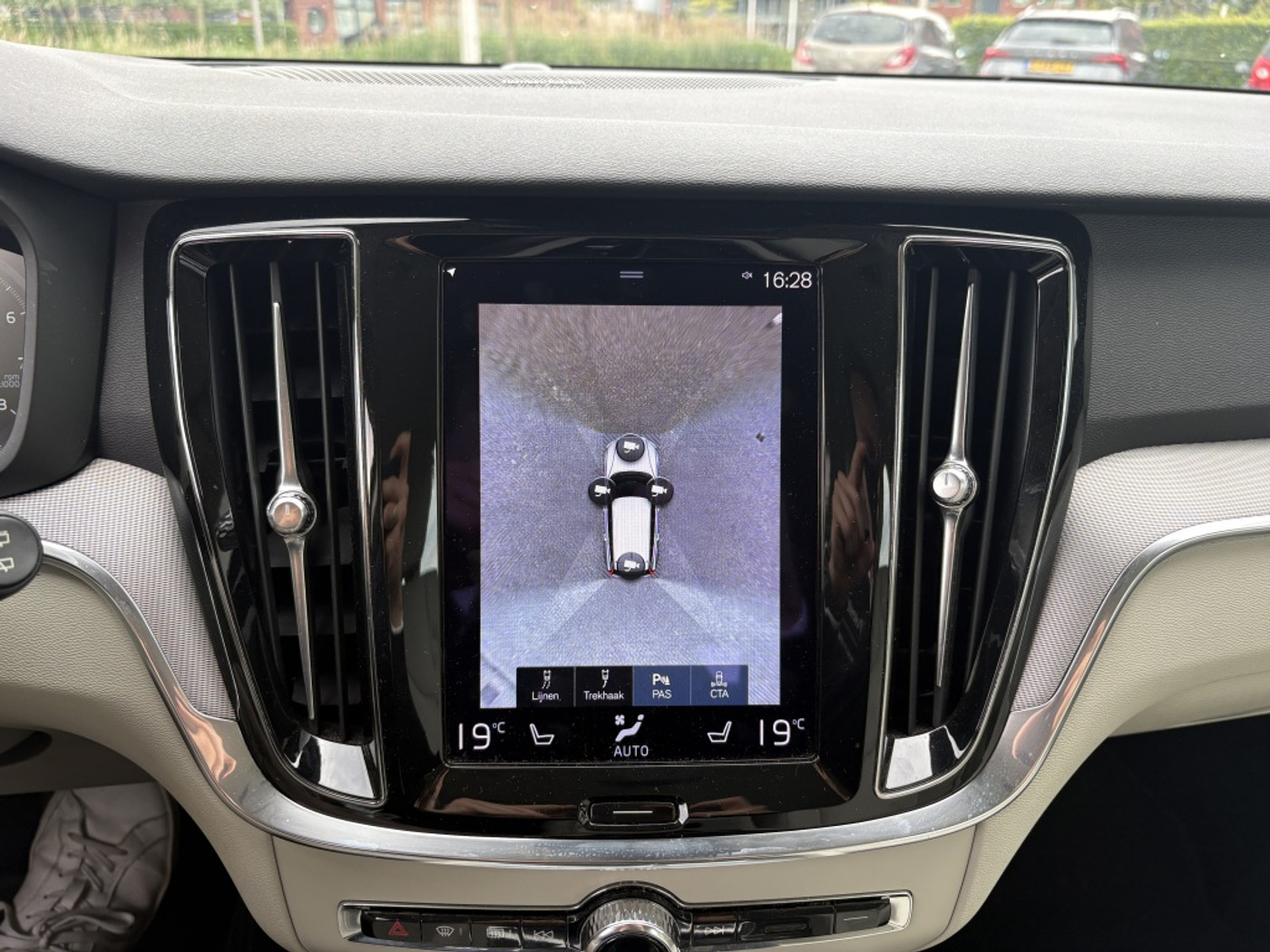 Foto van Volvo V60 Cross Country