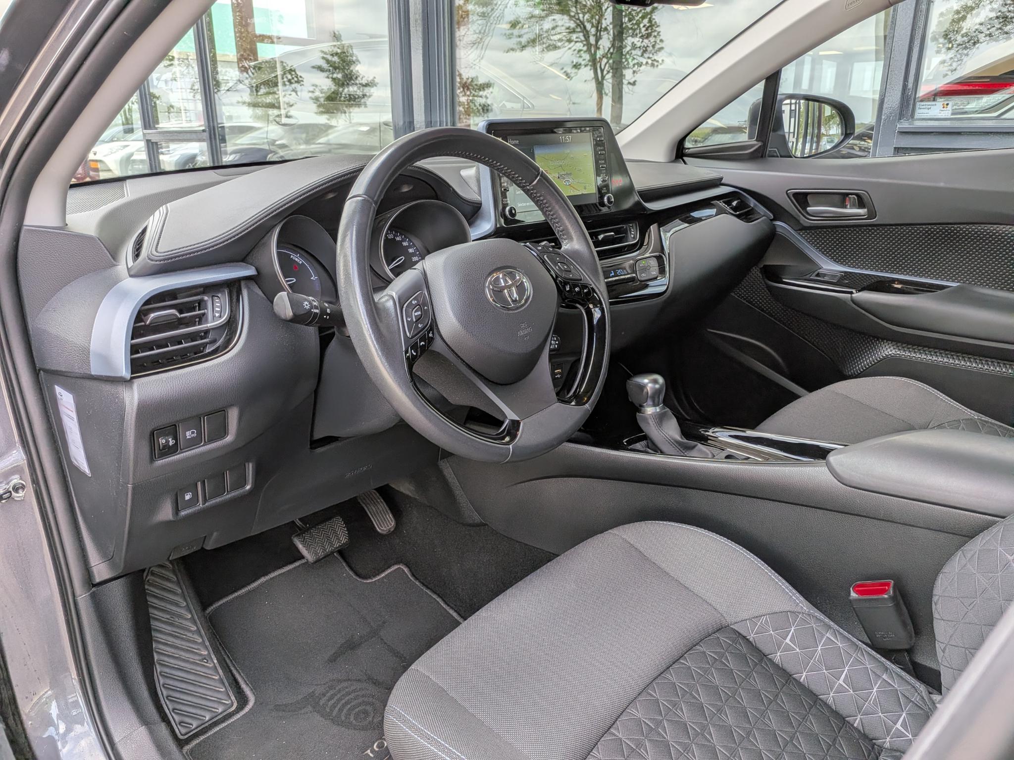 Foto van Toyota Toyota C-hr