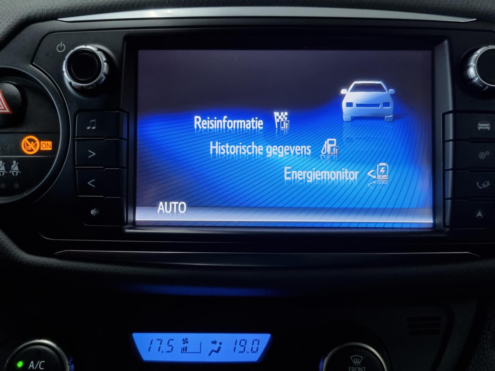 Foto van Toyota Toyota Yaris Hybrid