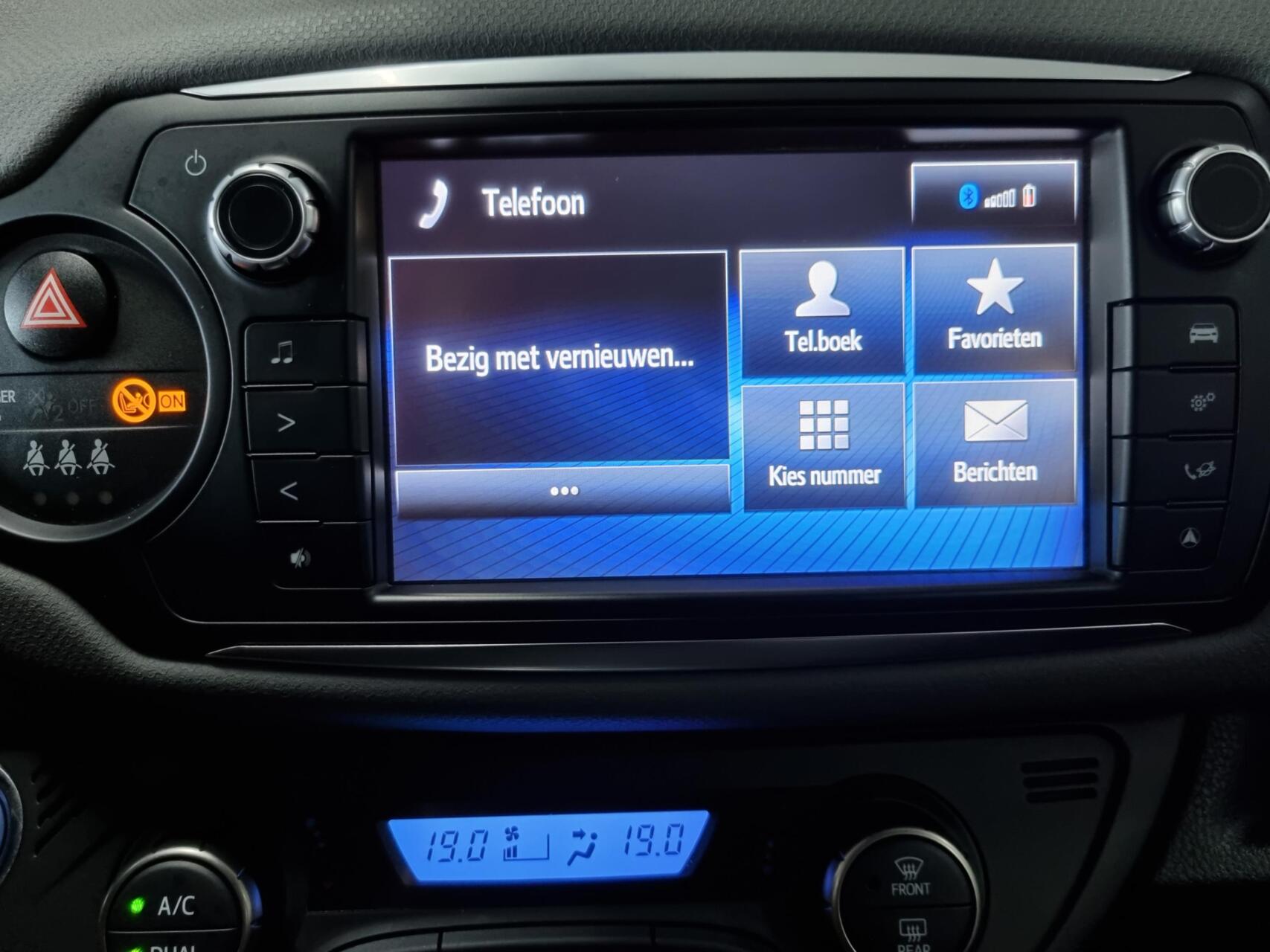 Foto van Toyota Toyota Yaris Hybrid