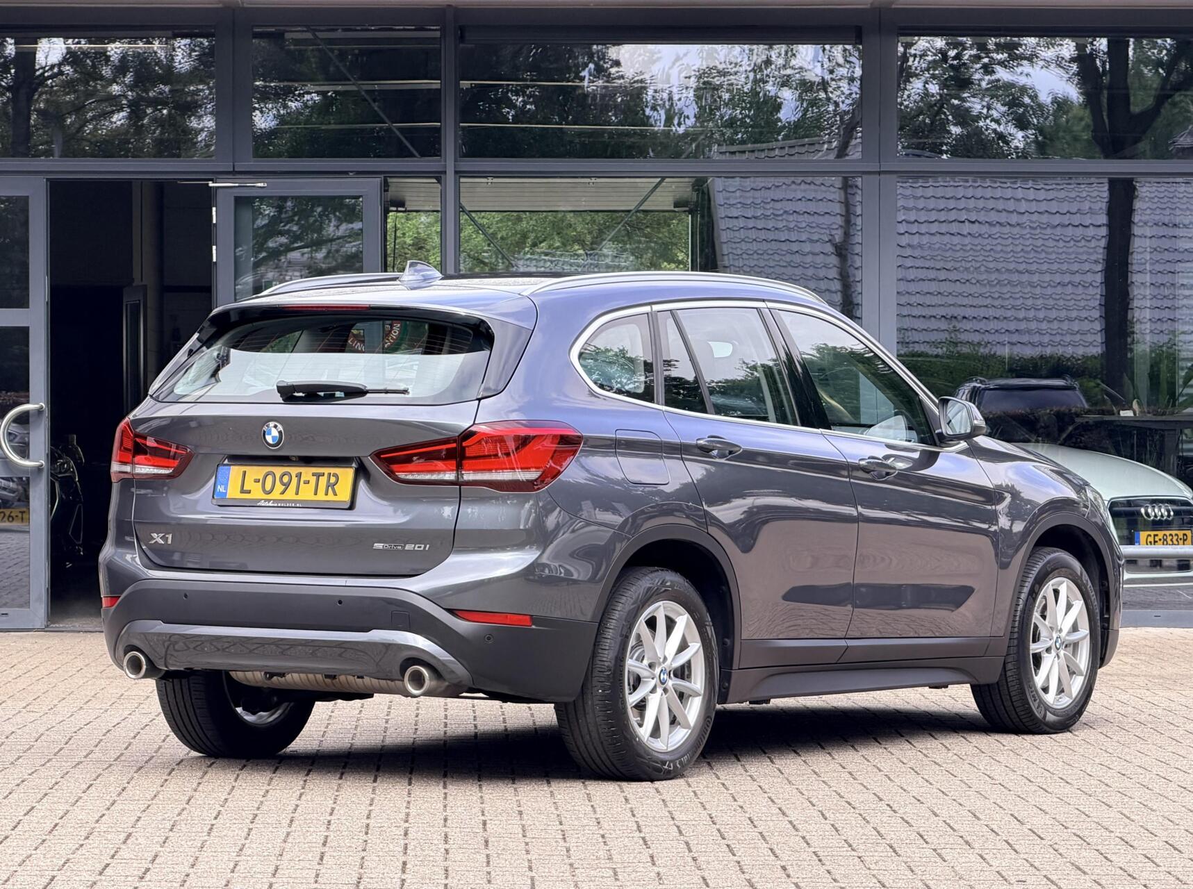 Foto van BMW X1 Sdrive20i