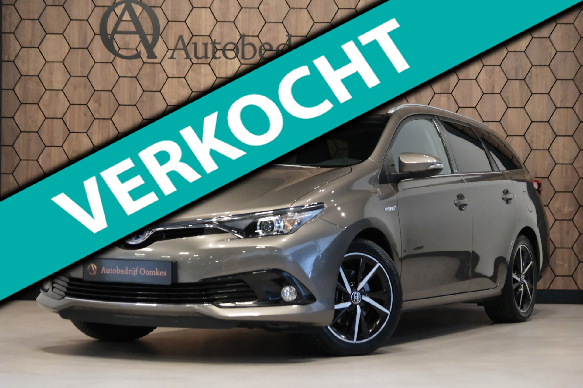 Toyota Toyota Auris 1.8 Hybrid Volcano Edition 160dkm Navi/Camera/AFN Trekhaak |All-Season Banden| 2017 - voorkant
