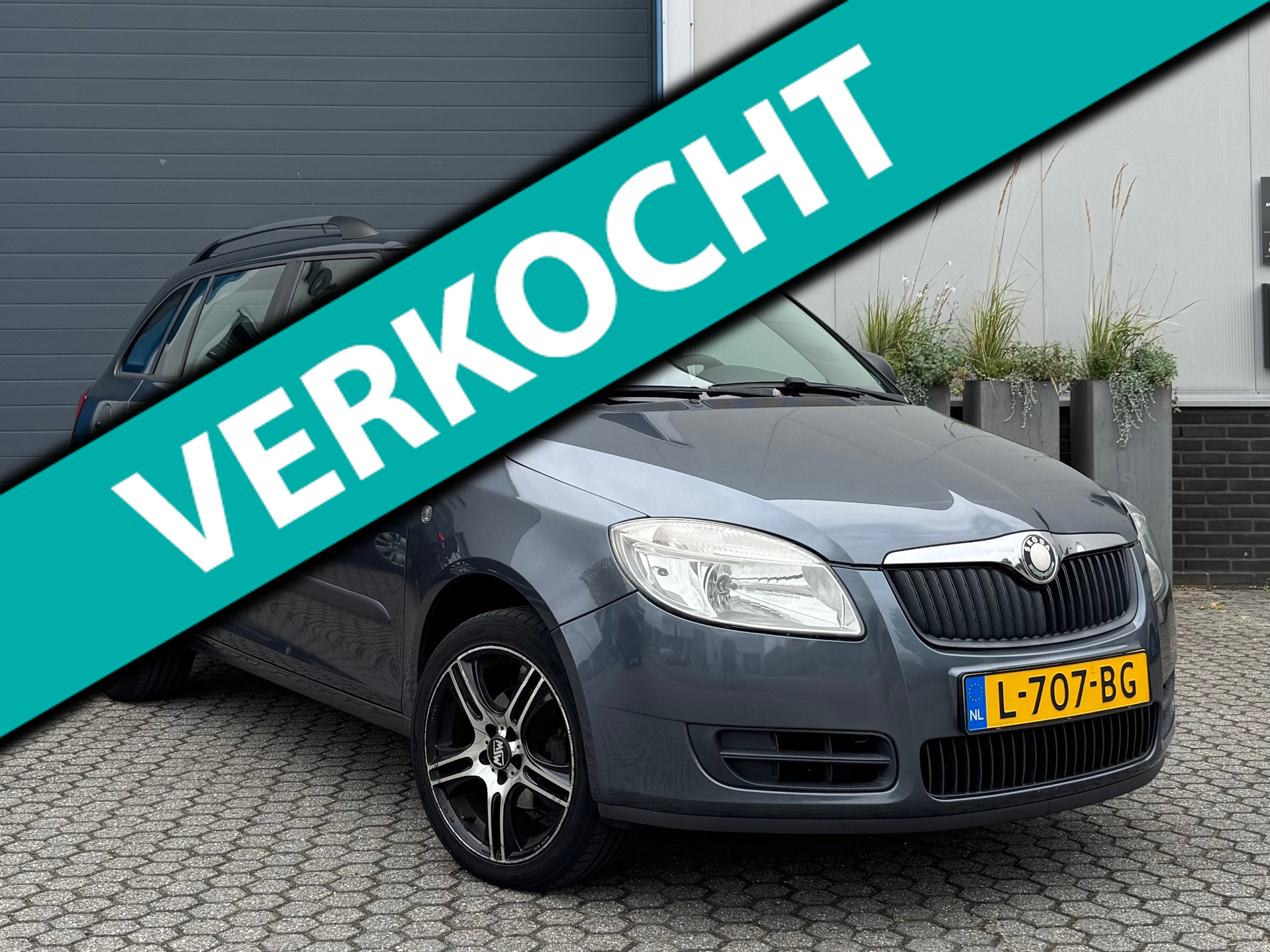 Skoda Fabia 1.4-16V Tour | Climate | Airco | Bluetooth 2009 - voorkant