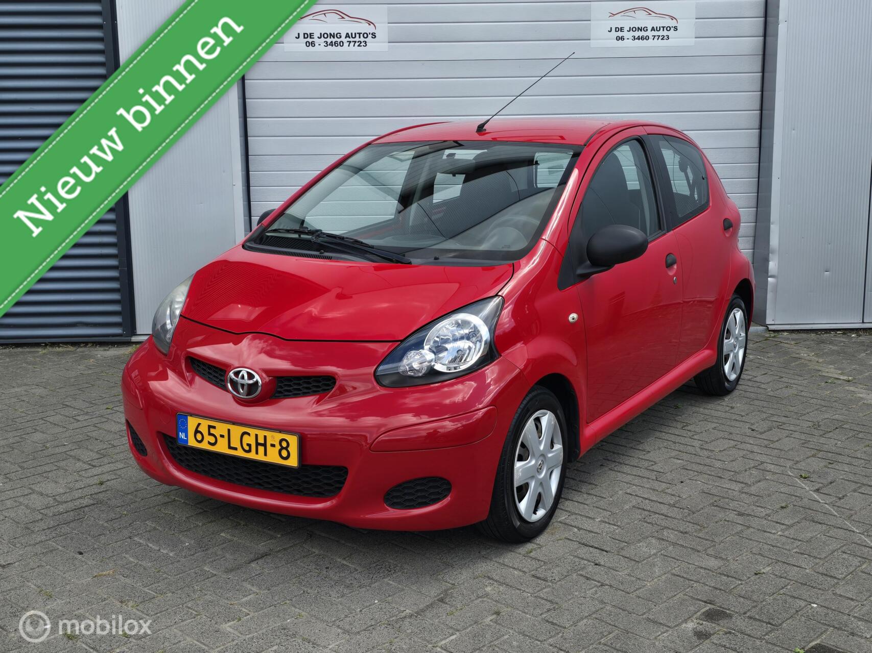 Toyota Toyota Aygo 1.0-12V Access Airco! 2e eigenaar! Nieuwe apk! 2010 - voorkant