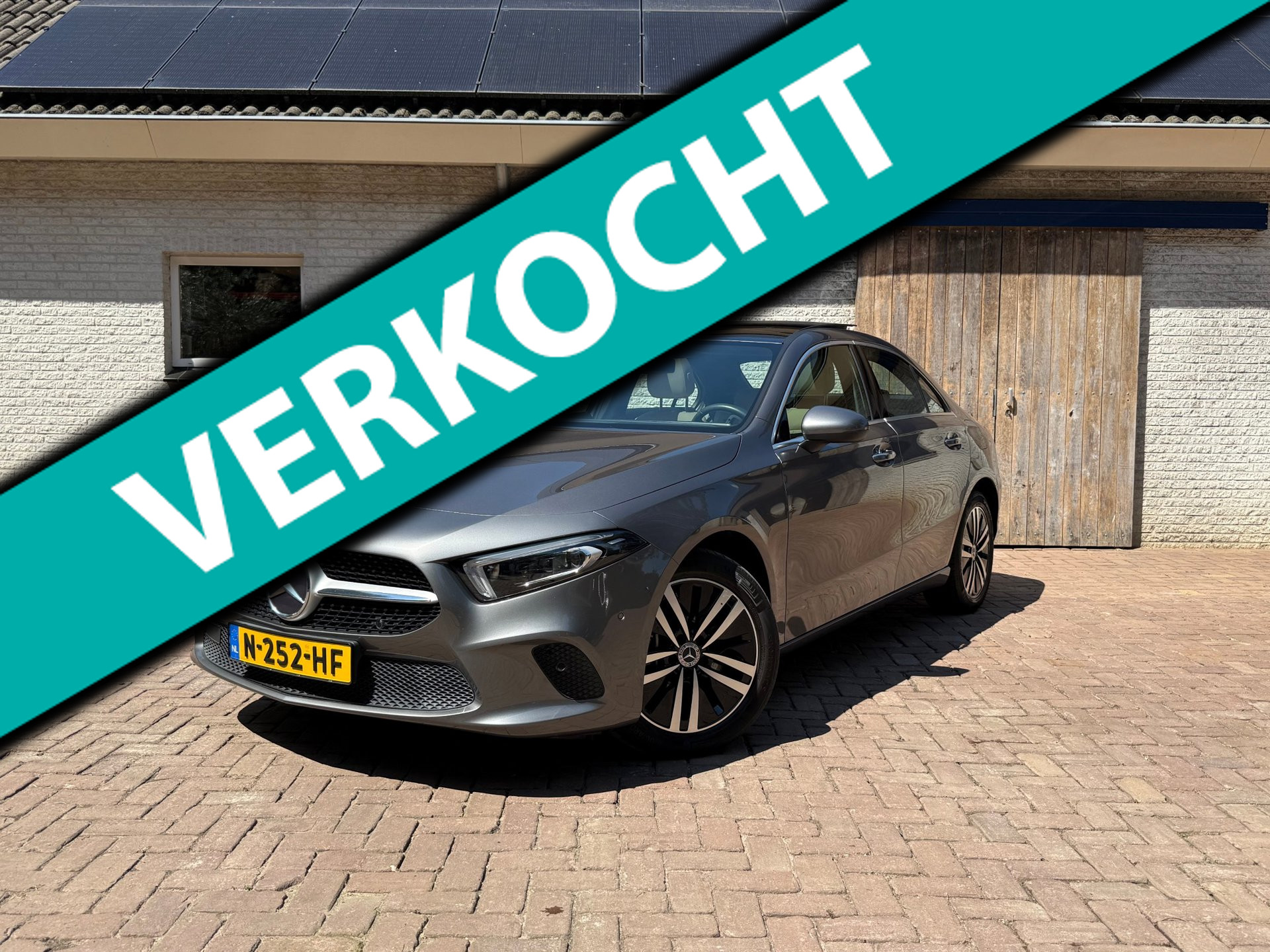 Mercedes-Benz A-klasse 250 e Bns Sol Luxury 2021 - voorkant