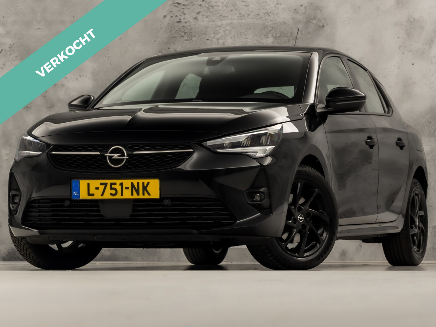 Opel Corsa 1.2 GS Black Line 2021 - voorkant