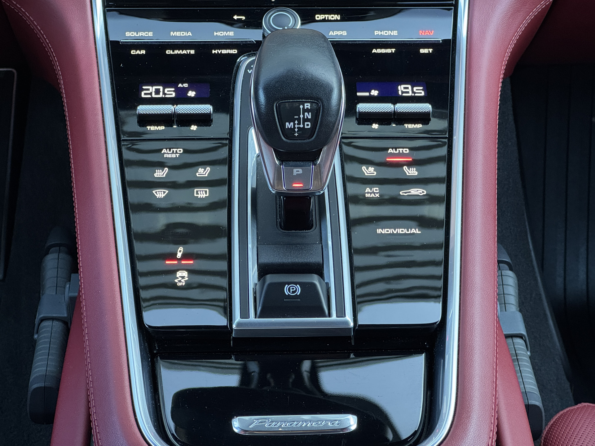 Foto van Porsche Panamera 4 E-hybrid