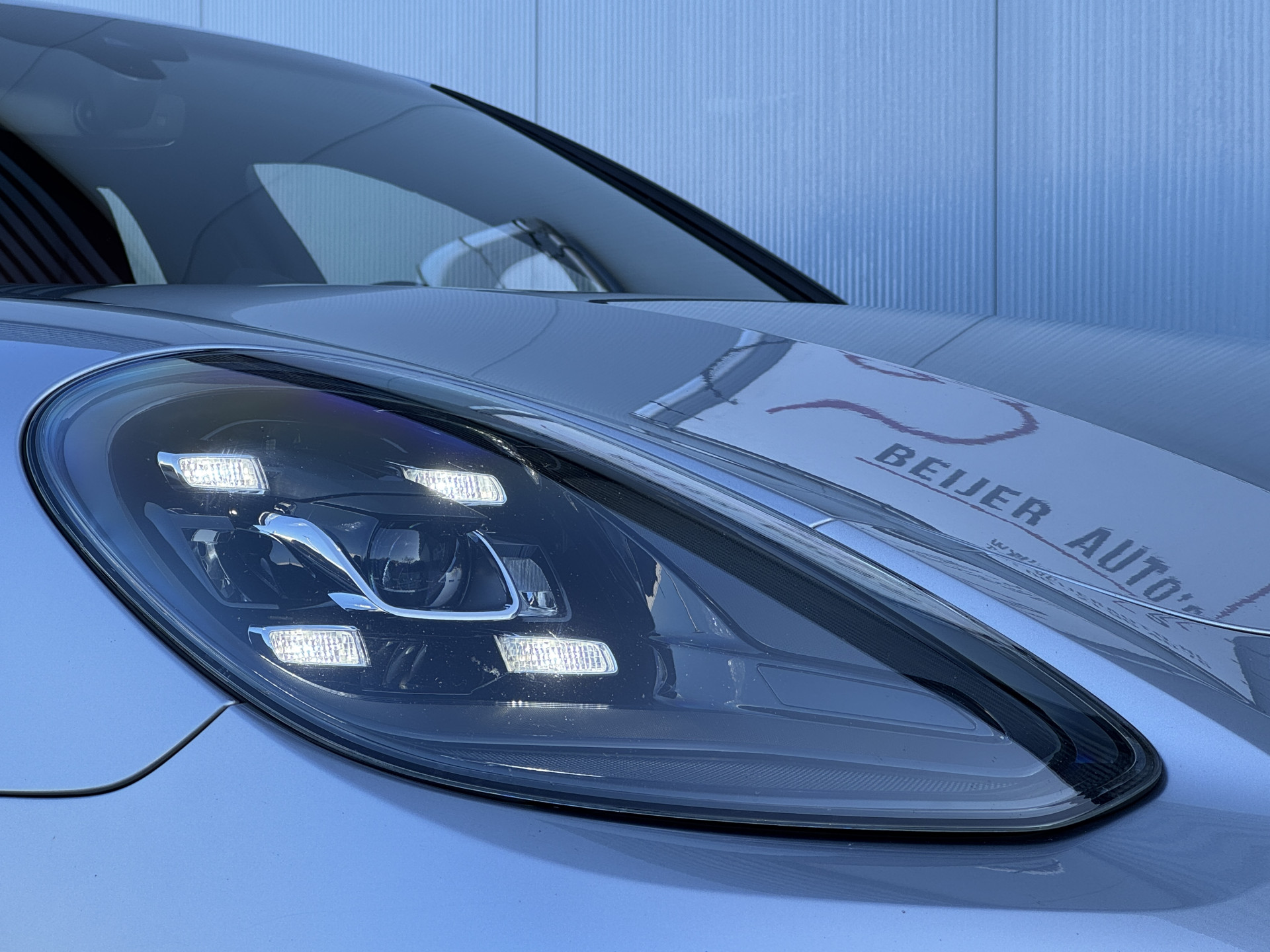 Foto van Porsche Panamera 4 E-hybrid