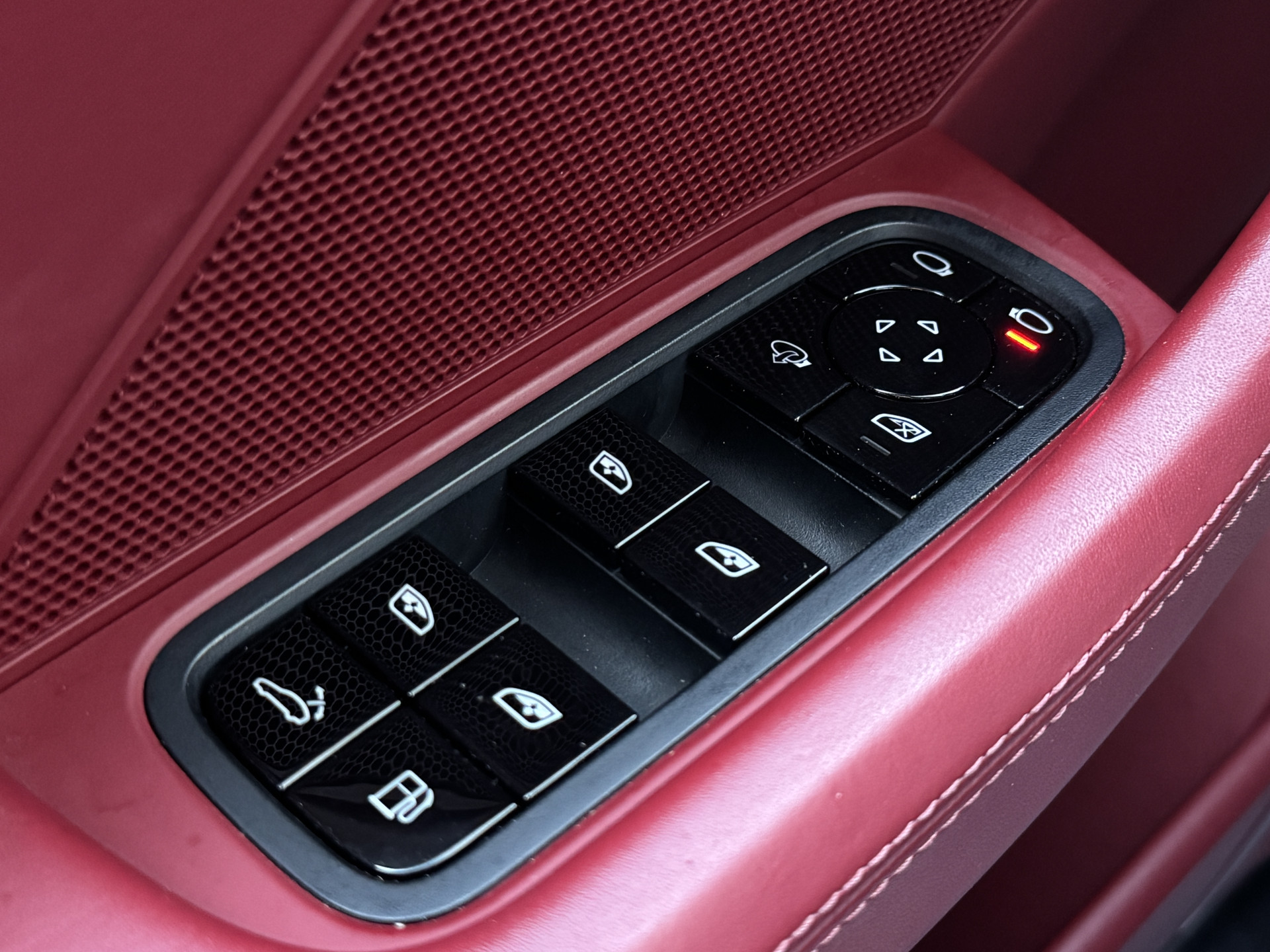 Foto van Porsche Panamera 4 E-hybrid