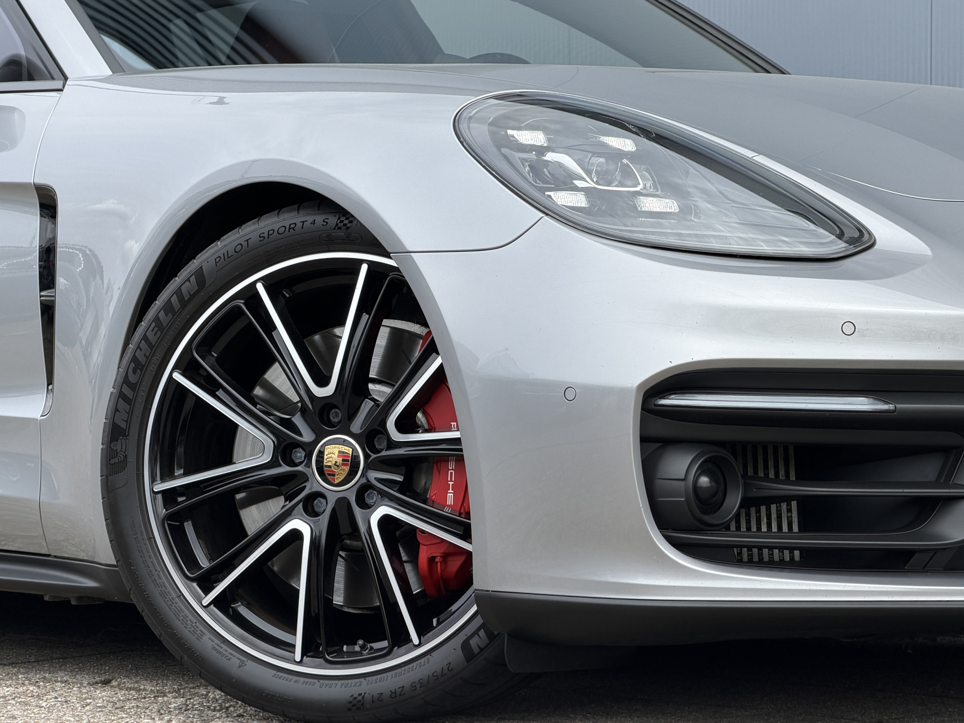 Foto van Porsche Panamera 4 E-hybrid