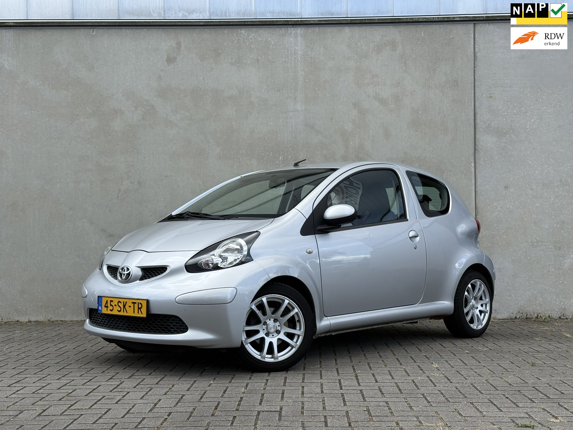 Toyota Toyota Aygo 1.0-12V automaat, apk, airco, NAP 2006 - voorkant