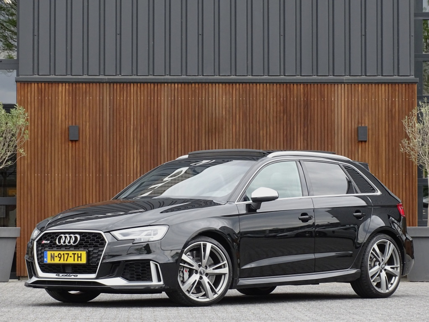 Audi RS 3 Sportback Sportback 2.5 TFSI quattro 400PK / KERAMISCH / PANO 2018 - voorkant