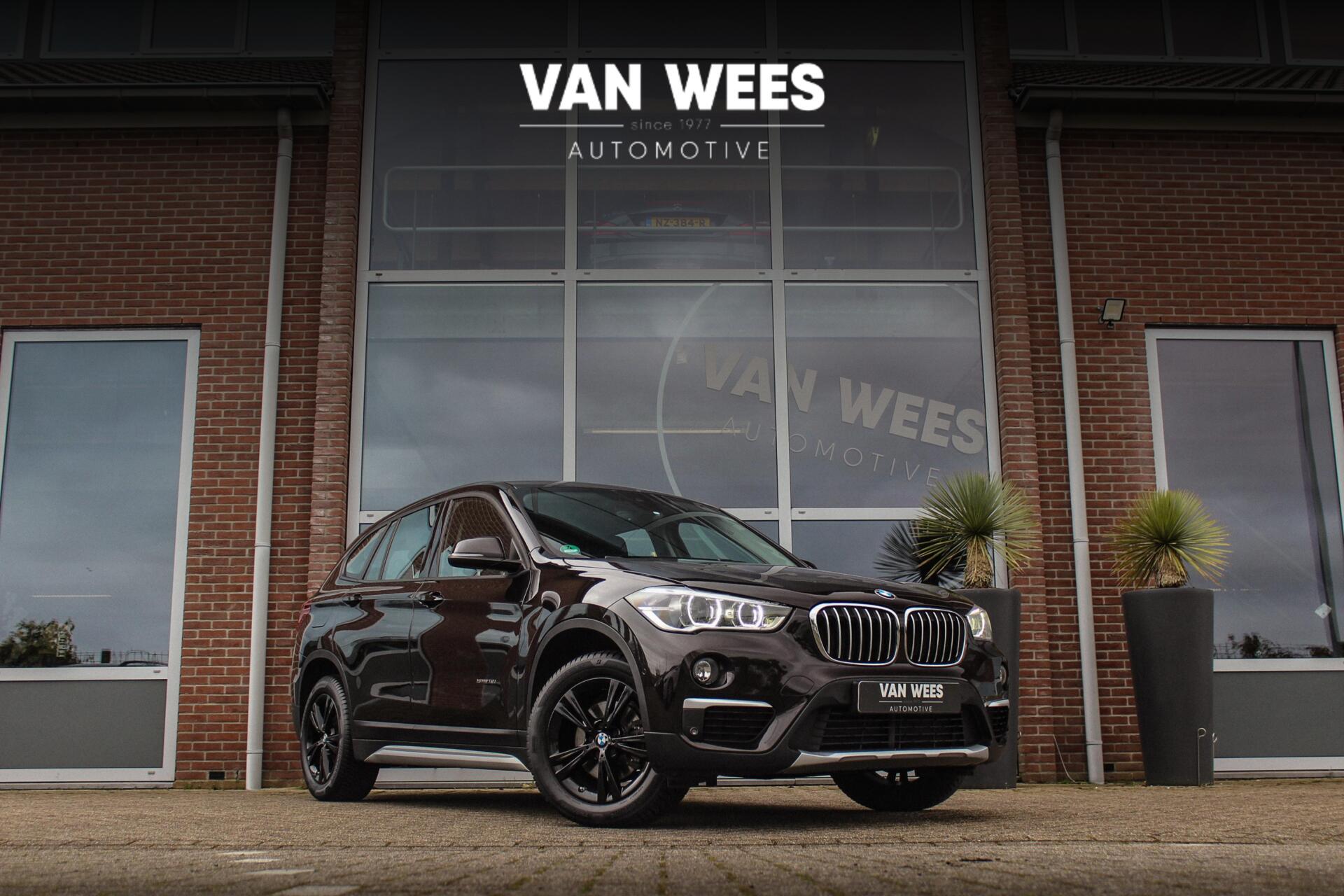 BMW X1 Sdrive18i sDrive18i Centennial High Executive X-line | 2e eigenaar | Stuurverwarming | LED | Stoelverwarming | Navigatie | Bluetooth | Cruise control | Sportstuur | PDC 2016 - voorkant
