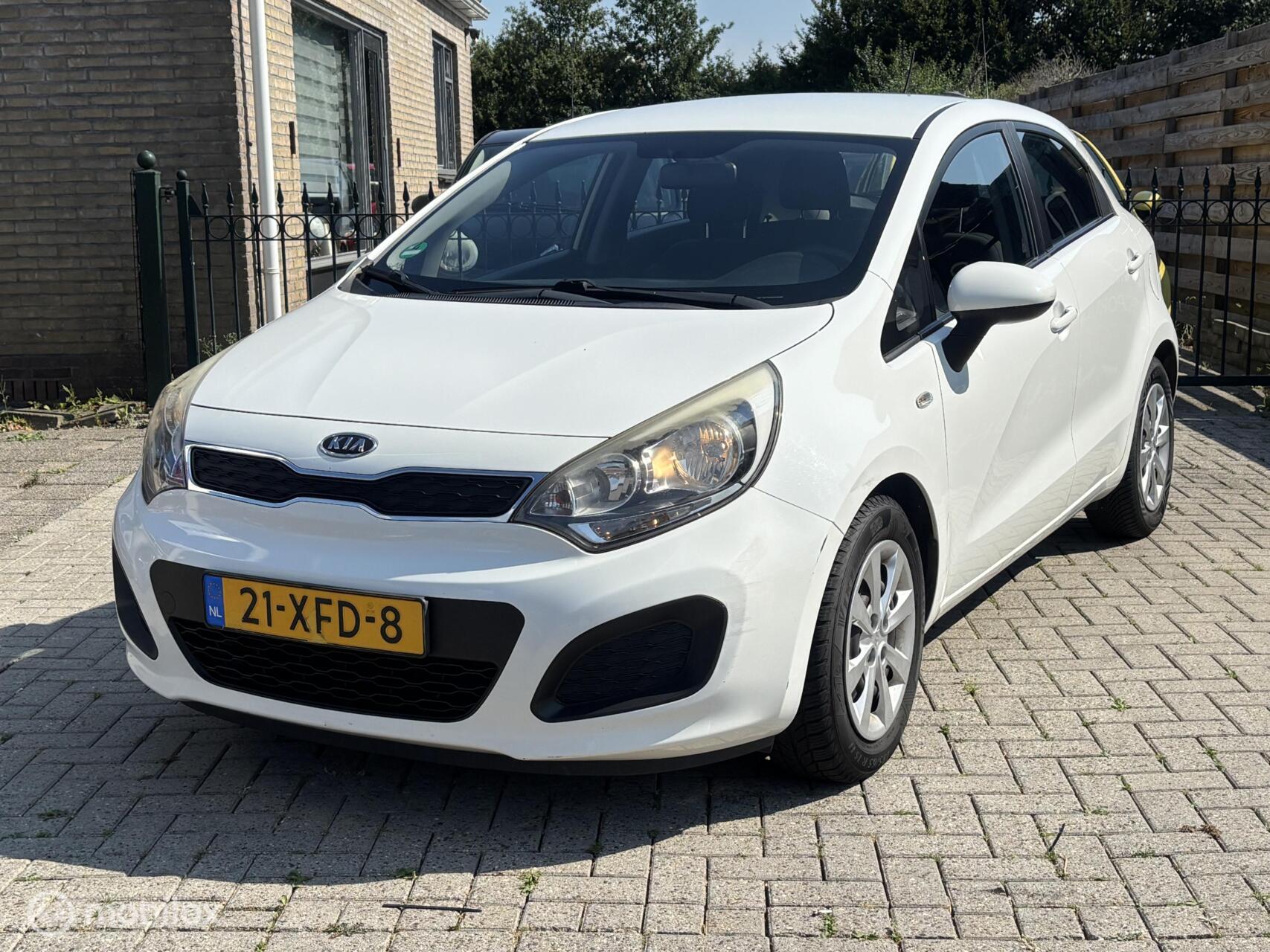 Kia Rio 1.2 CVVT Plus Pack | leuke fijne auto met nieuwe apk 2012 - voorkant