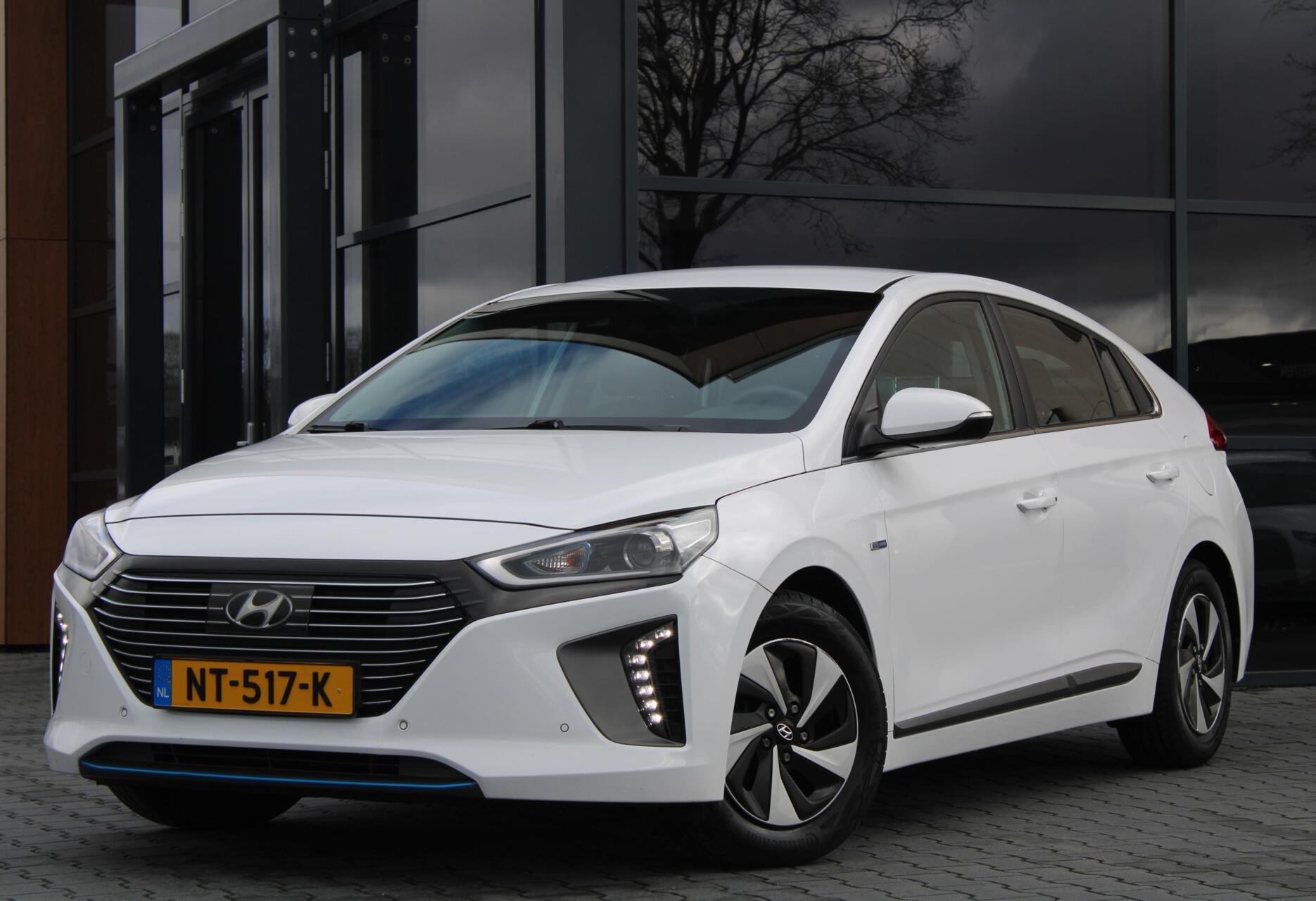 Hyundai Ioniq 1.6 GDi Hybrid | Adaptief | Infinity Audio 2017 - voorkant