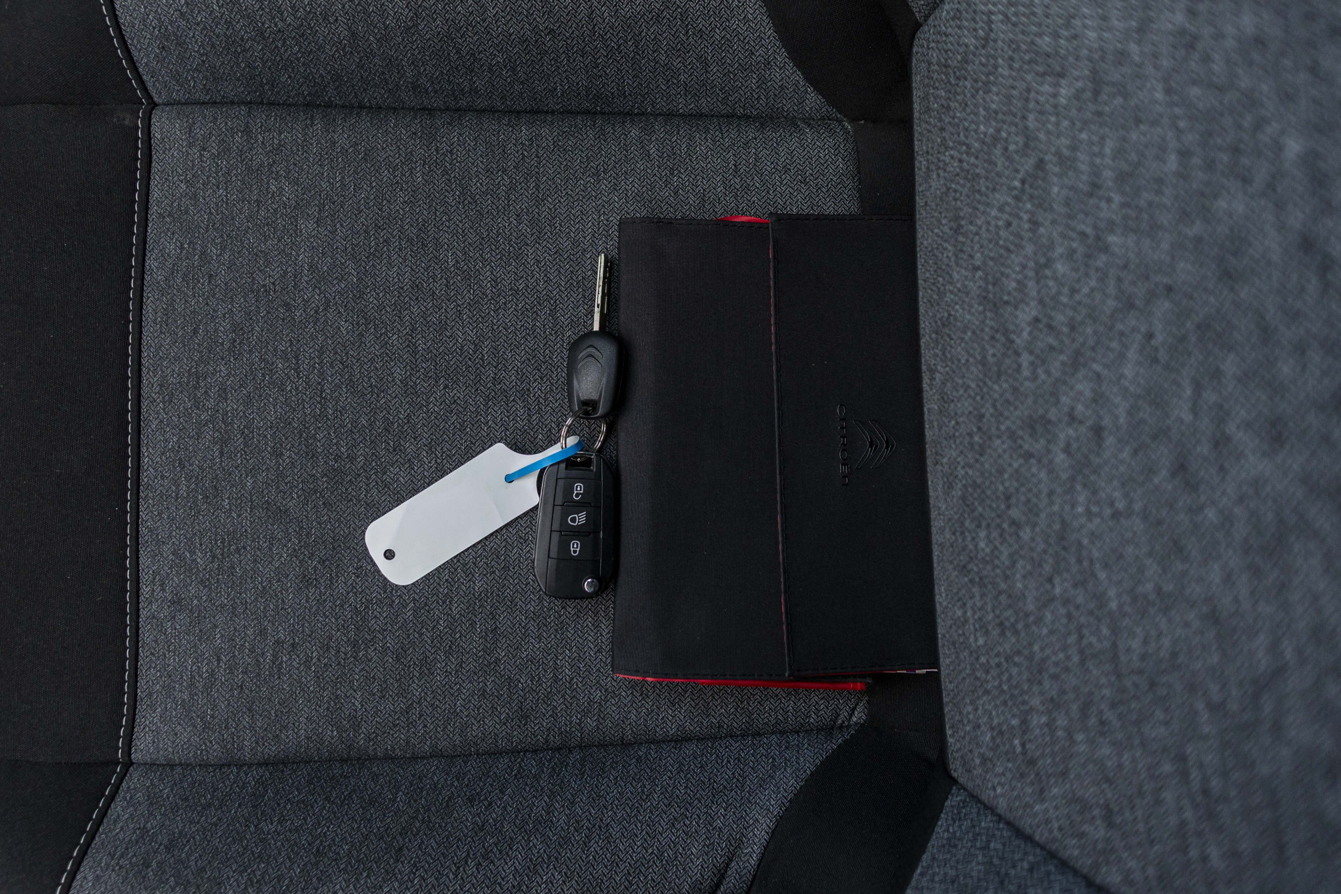 Foto van Citroen E-c4