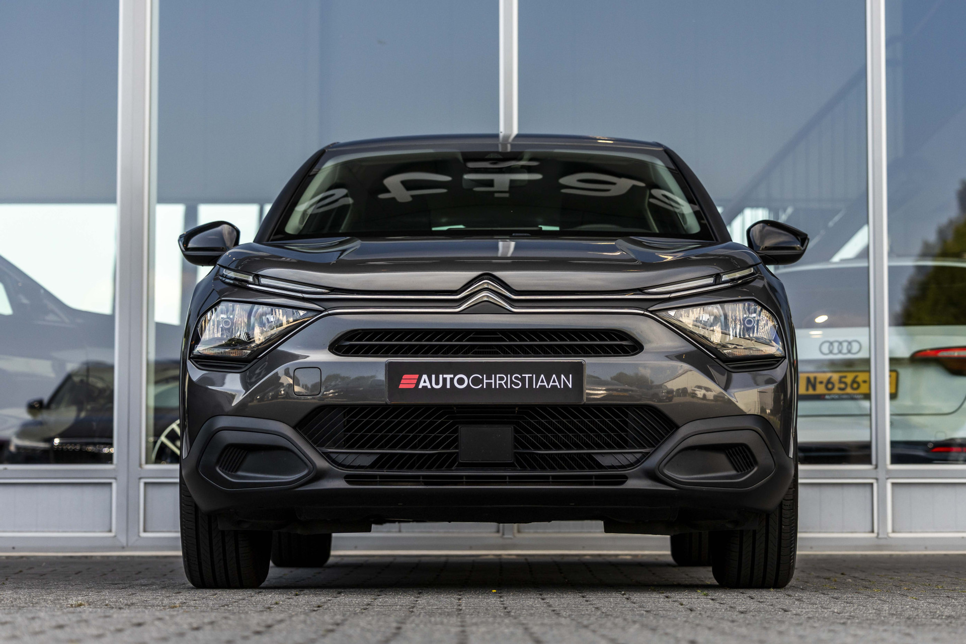 Foto van Citroen E-c4