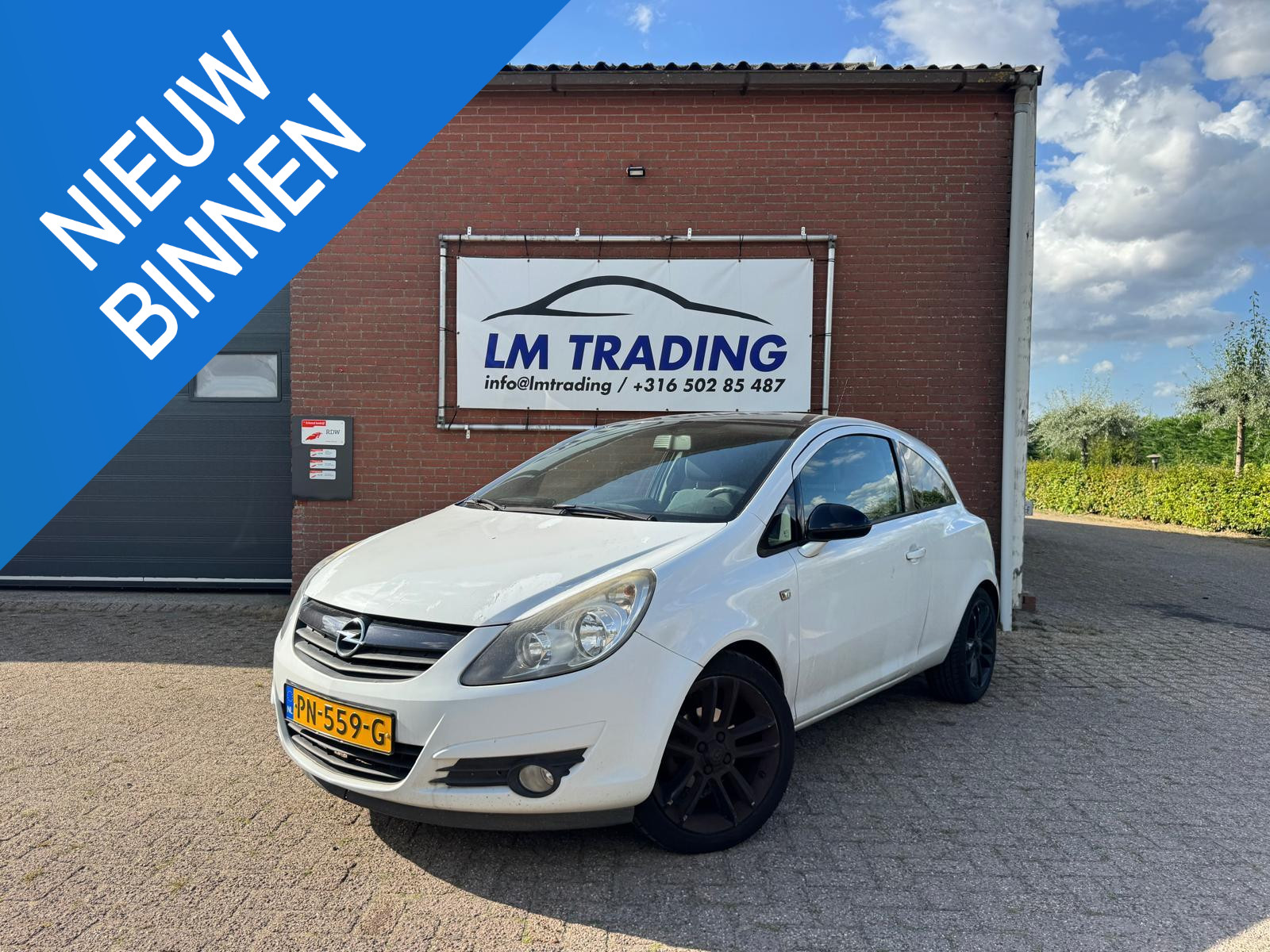 Opel Corsa 1.2-16V Cosmo 2009 - voorkant